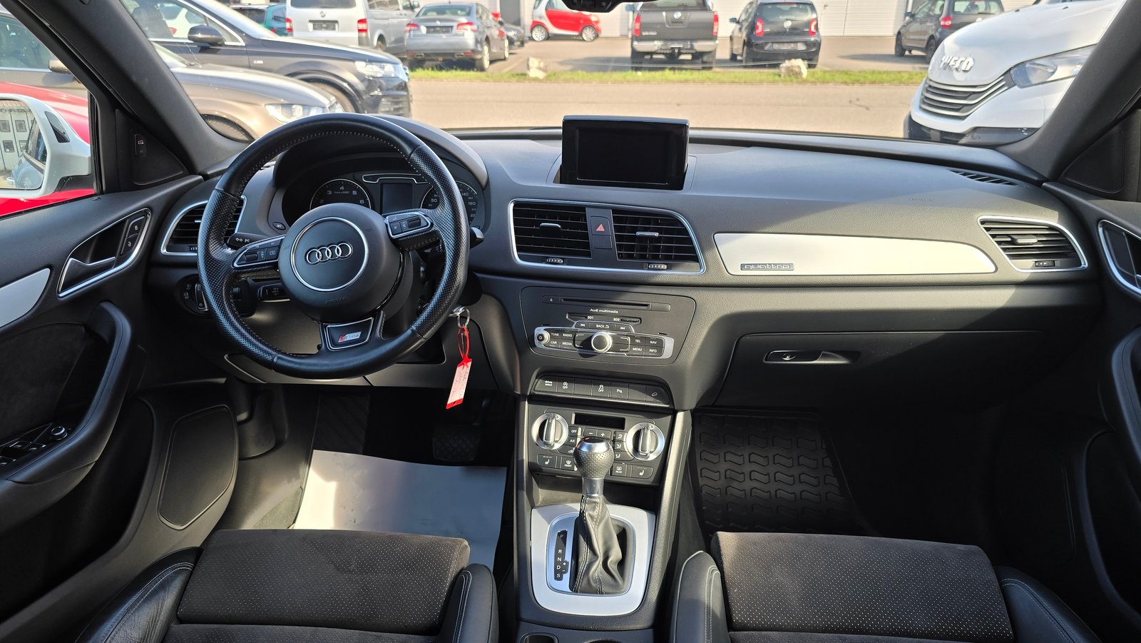 AUDI Q3 2.0 TFSI quattro S-tronic, Petrol, Second hand / Used, Automatic - 7