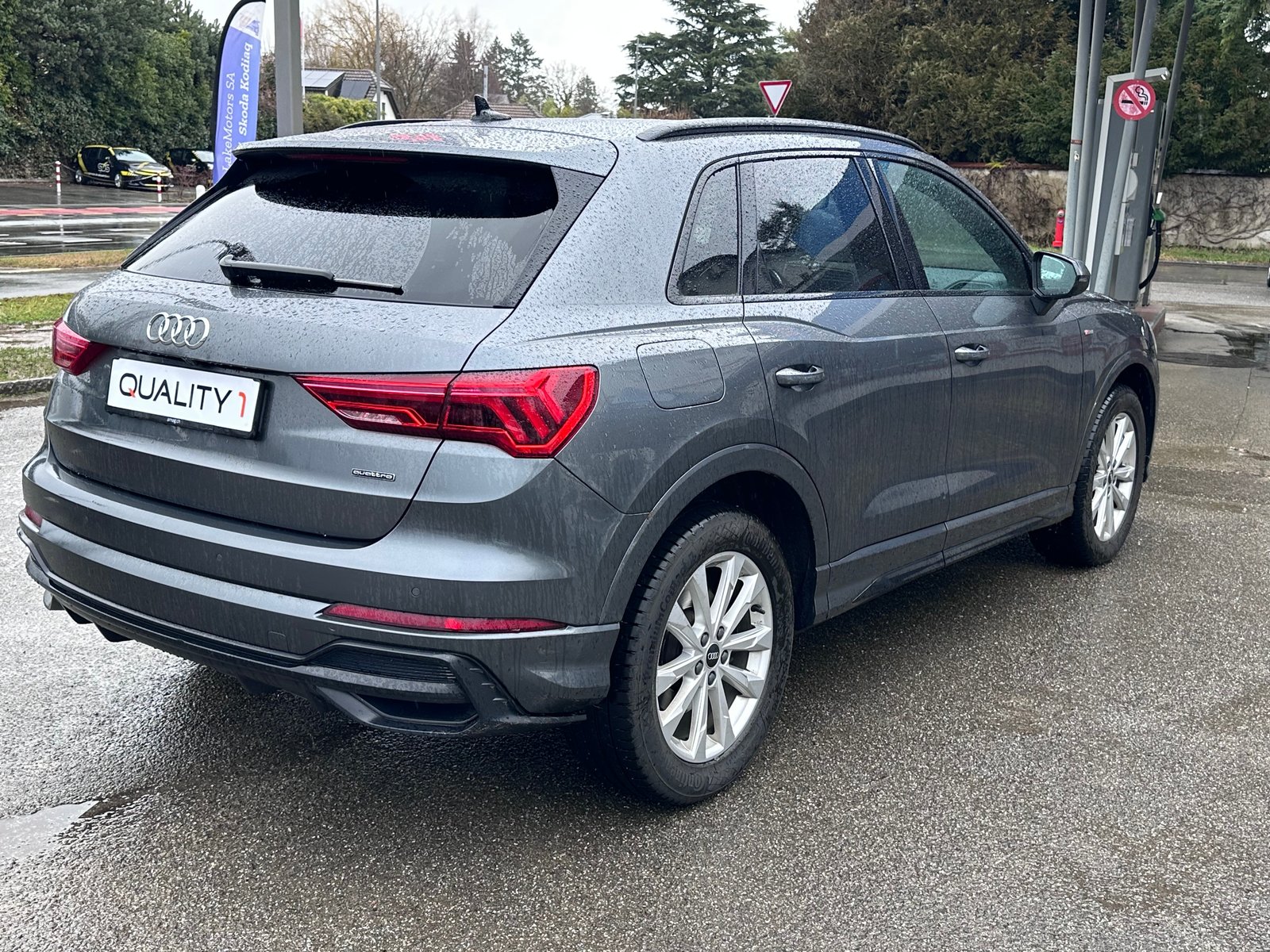 AUDI Q3 40 TFSI S line quattro S-tronic, Essence, Occasion / Utilisé, Automatique - 6