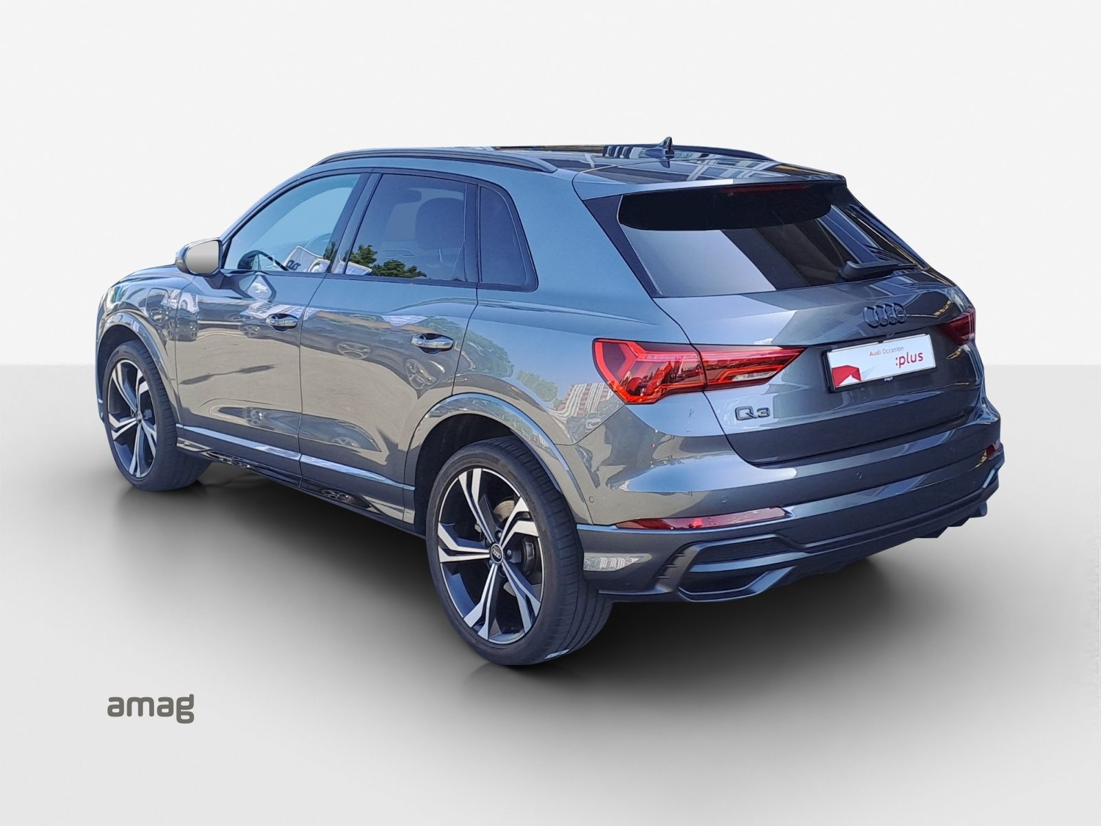 AUDI Q3 45 TFSI e S line Attraction, Hybride Intégral Essence/Électricité, Occasion / Utilisé, Automatique - 3