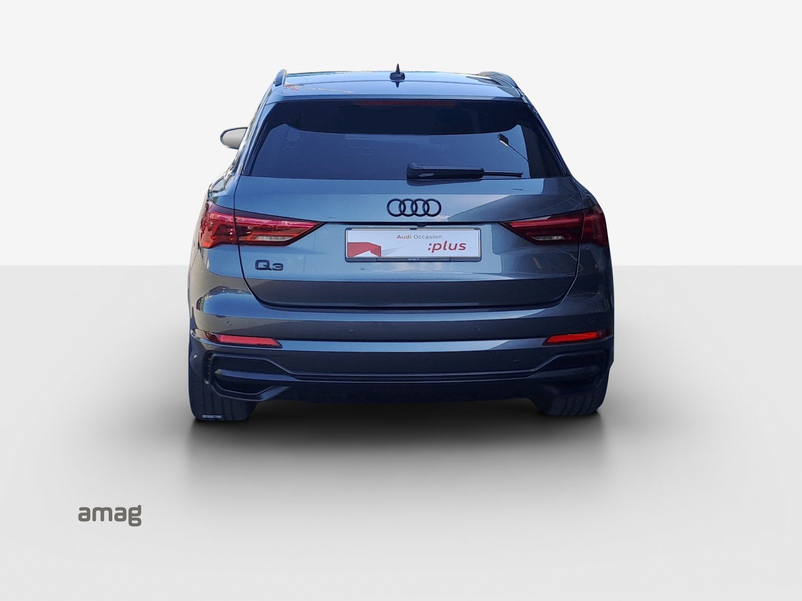 AUDI Q3 45 TFSI e S line Attraction, Hybride Intégral Essence/Électricité, Occasion / Utilisé, Automatique - 4