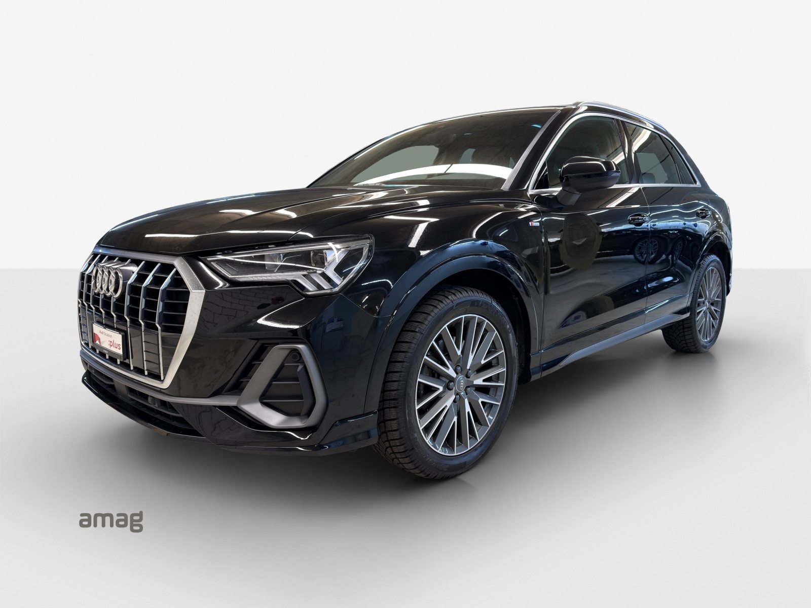 AUDI Q3 45 TFSI S line