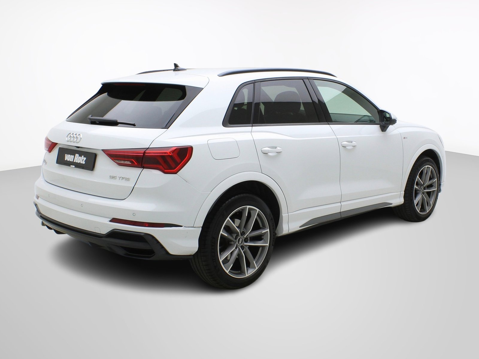 AUDI Q3 35 TFSI S line S-Tronic, Hybride Léger Essence/Électricité, Occasion / Utilisé, Automatique - 5