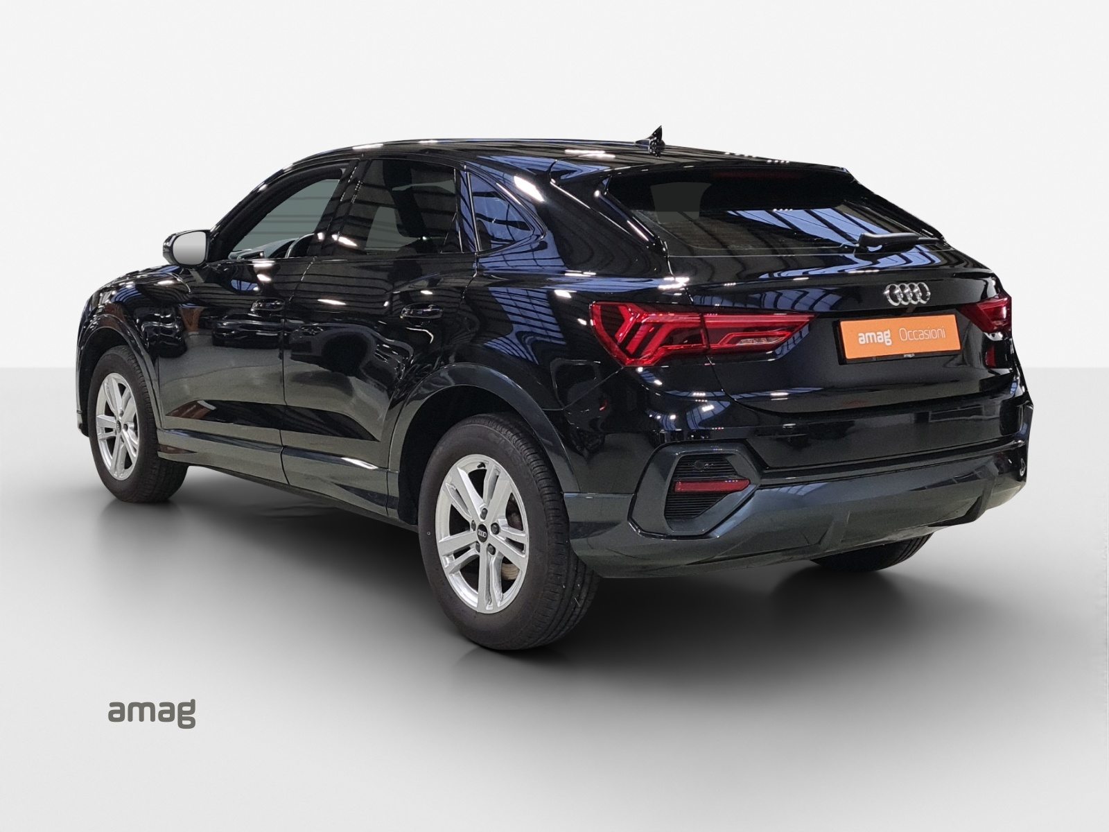AUDI Q3 Sportback 35 TFSI Attraction, Petrol, Second hand / Used, Automatic - 3