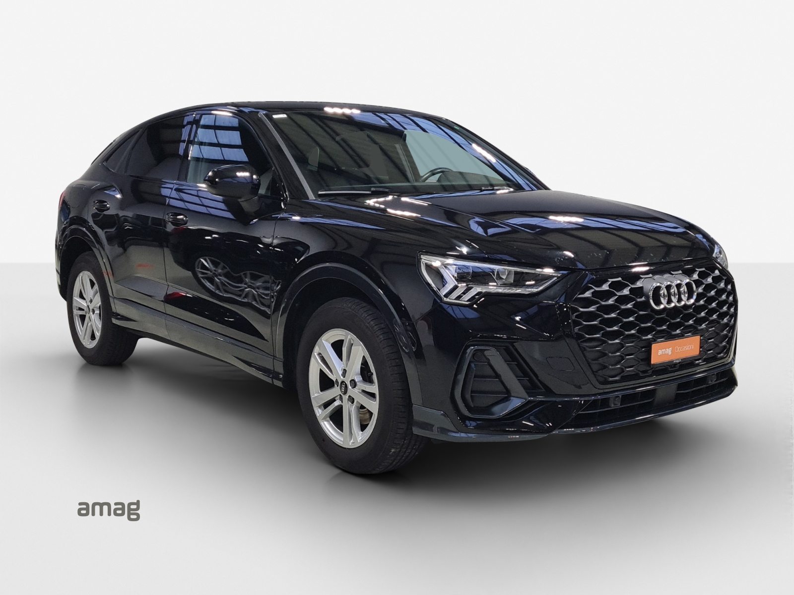 AUDI Q3 Sportback 35 TFSI Attraction, Petrol, Second hand / Used, Automatic - 6