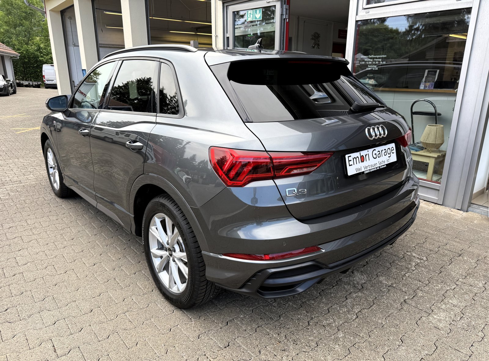 AUDI Q3 35 TFSI S line S-tronic, Petrol, Second hand / Used, Automatic - 5