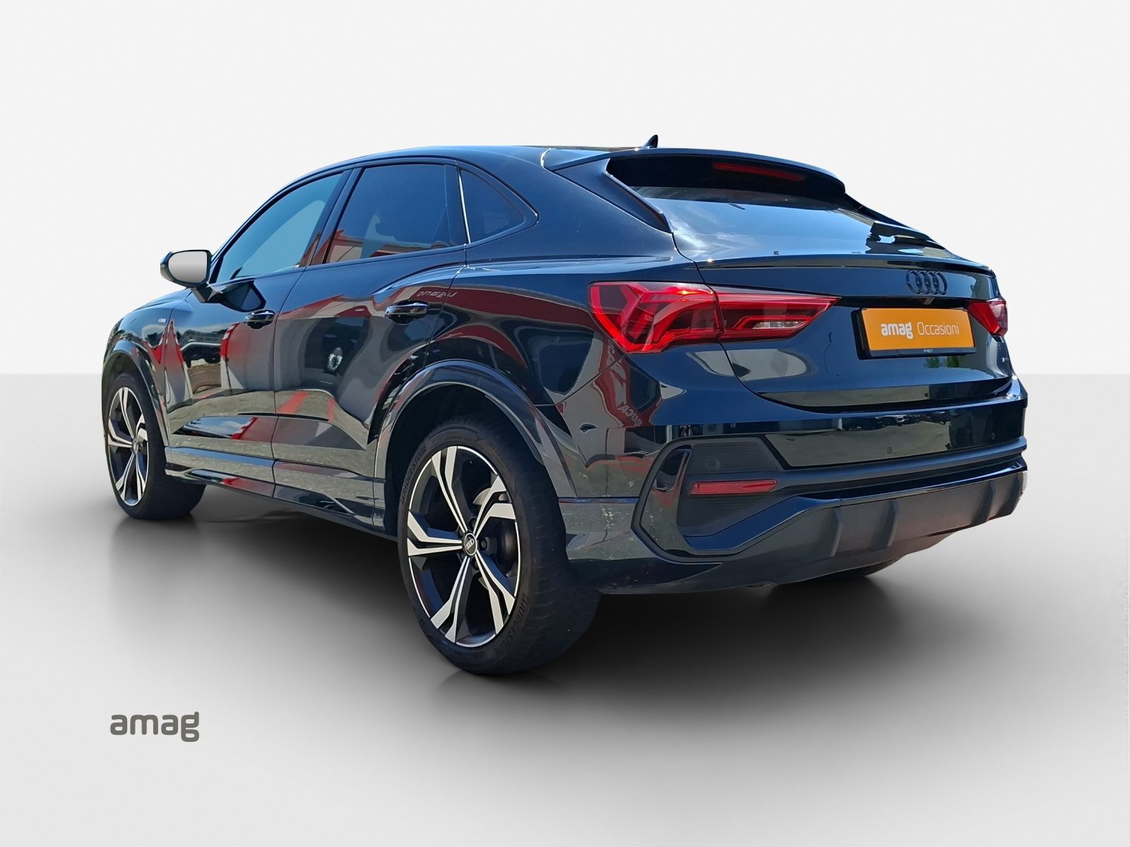 AUDI Q3 Sportback 35 TDI S line, Diesel, Second hand / Used, Automatic - 3