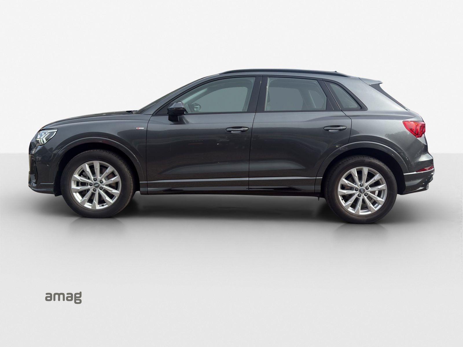 AUDI Q3 45 TFSI S line, Essence, Occasion / Utilisé, Automatique - 2