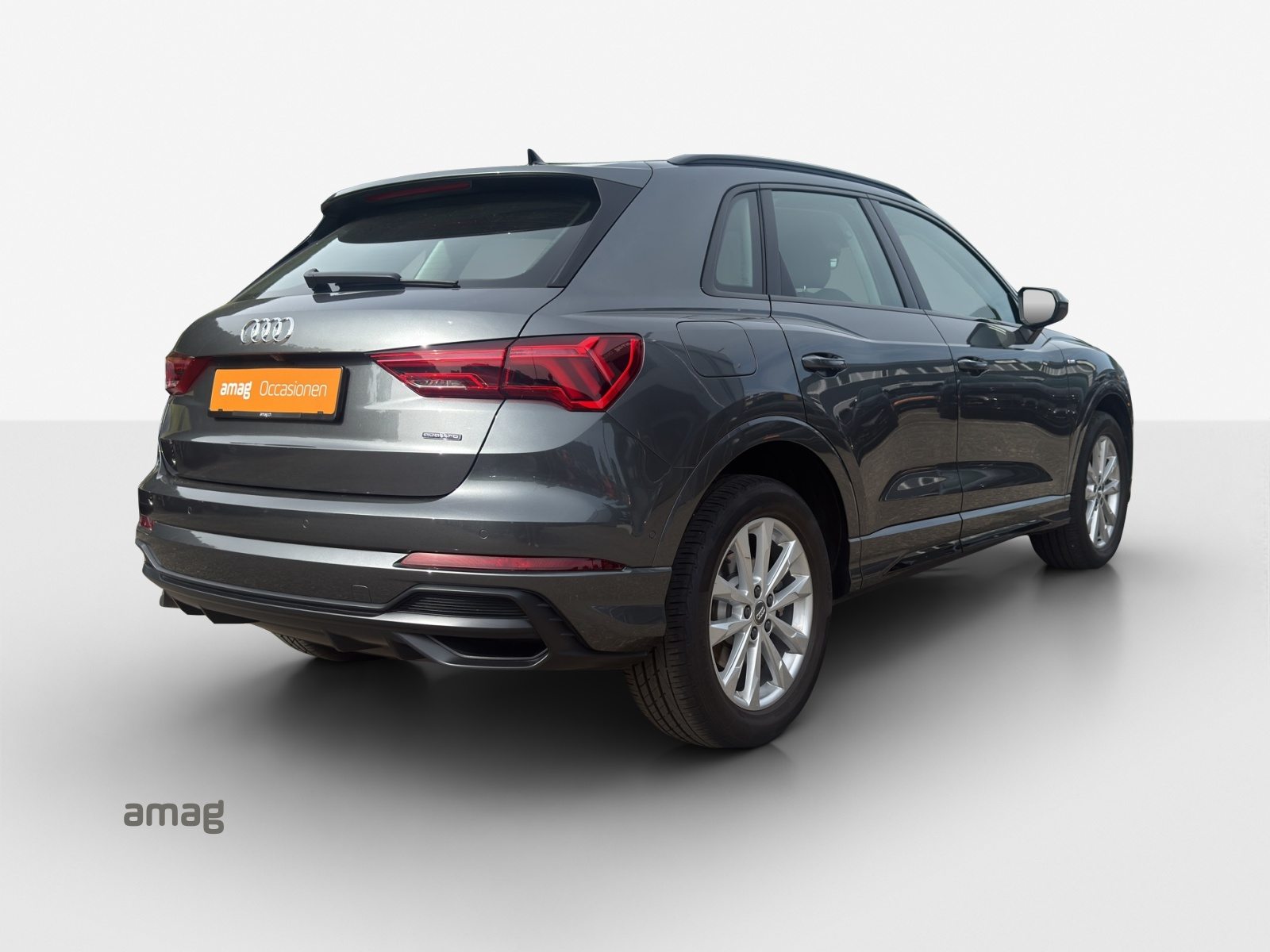 AUDI Q3 45 TFSI S line, Essence, Occasion / Utilisé, Automatique - 5