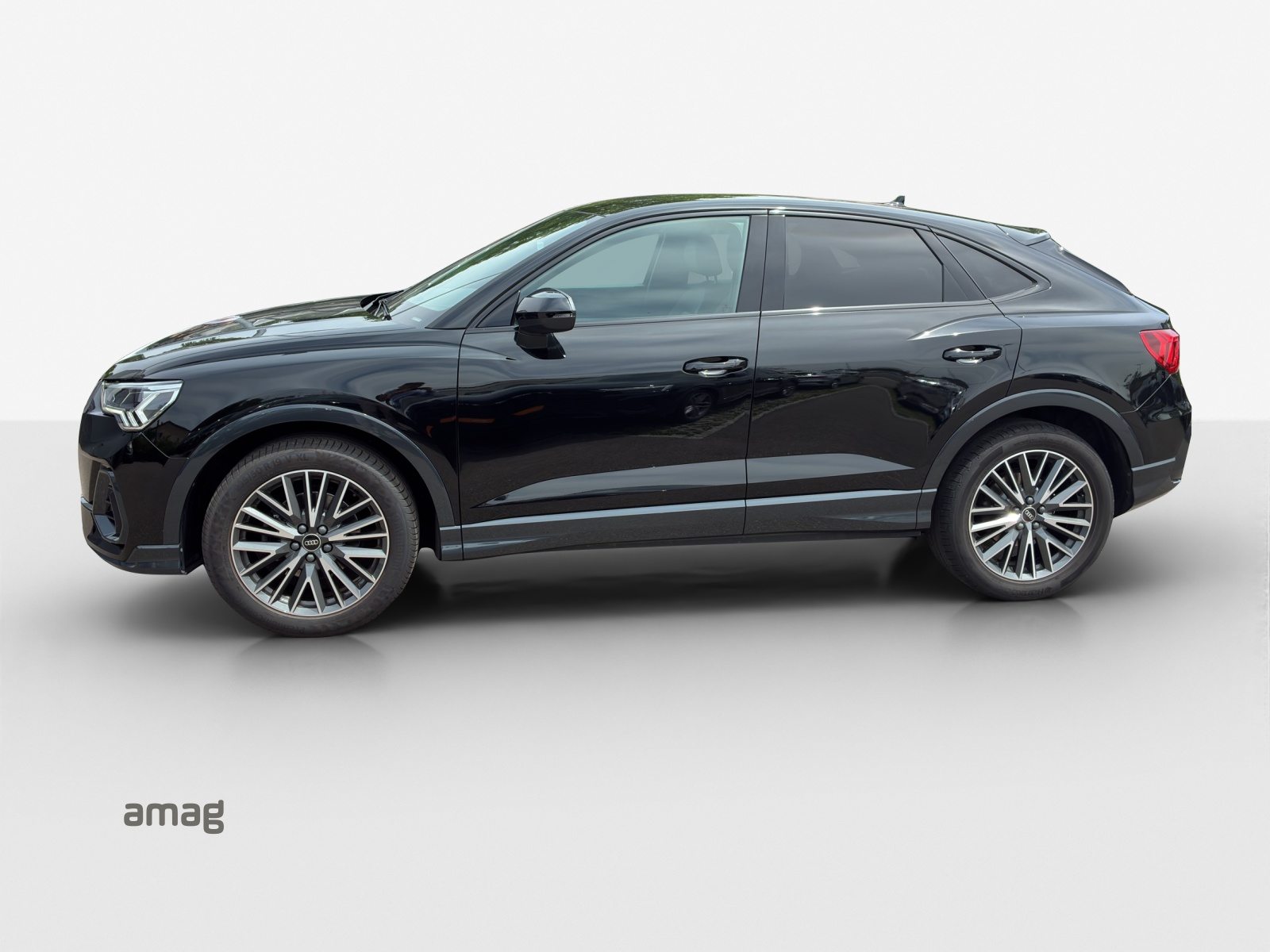 AUDI Q3 Sportback 35 TFSI Attraction, Essence, Occasion / Utilisé, Automatique - 2