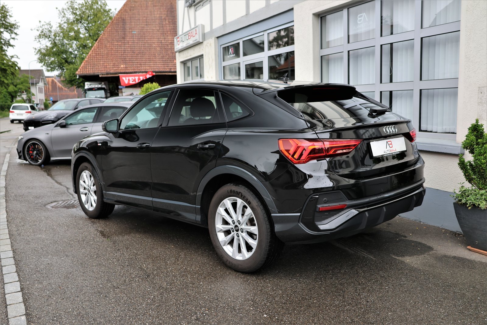 AUDI Q3 Sportback 40 TFSI S line quattro S-tronic, Petrol, Second hand / Used, Automatic - 6