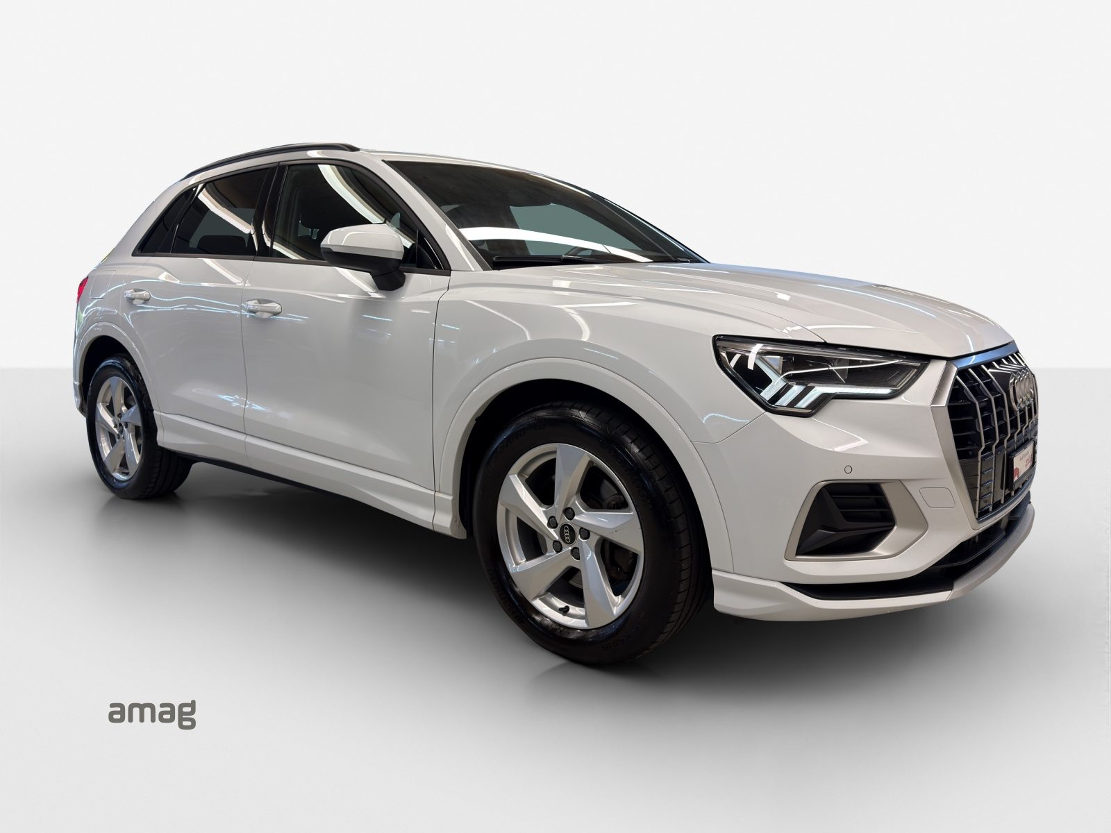 AUDI Q3 40 TFSI advanced, Benzin, Occasion / Gebraucht, Automatik - 6