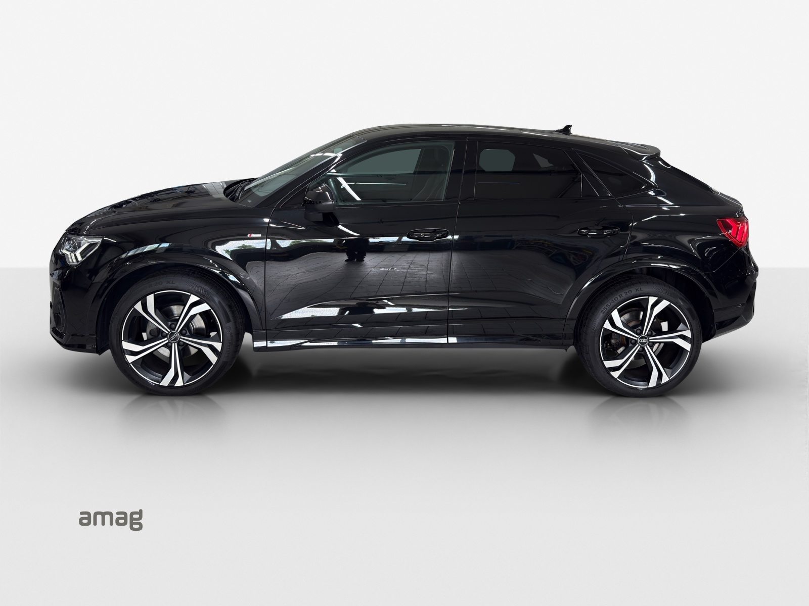 AUDI Q3 Sportback 35 TFSI S line Attraction, Benzin, Occasion / Gebraucht, Automatik - 2