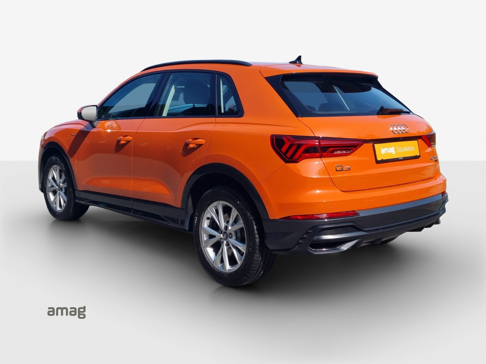 AUDI Q3 40 TFSI S line, Essence, Occasion / Utilisé, Automatique - 3