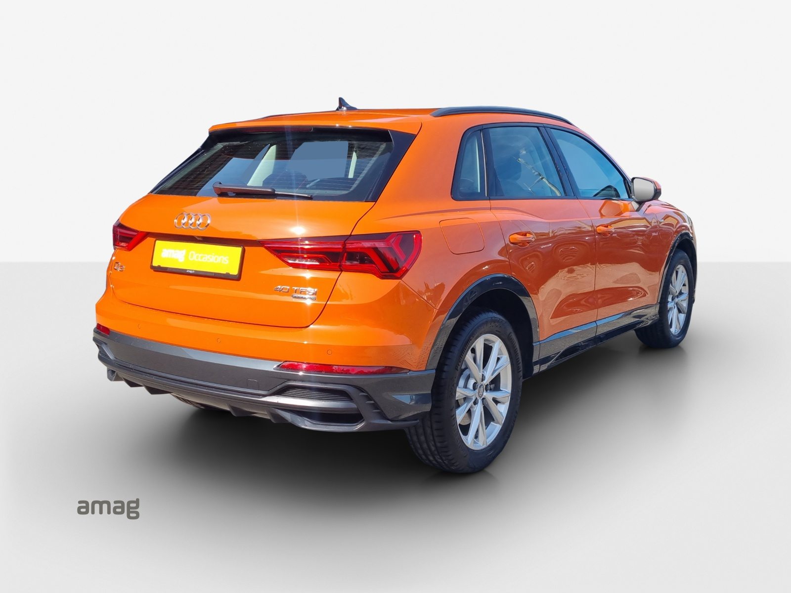 AUDI Q3 40 TFSI S line, Essence, Occasion / Utilisé, Automatique - 5