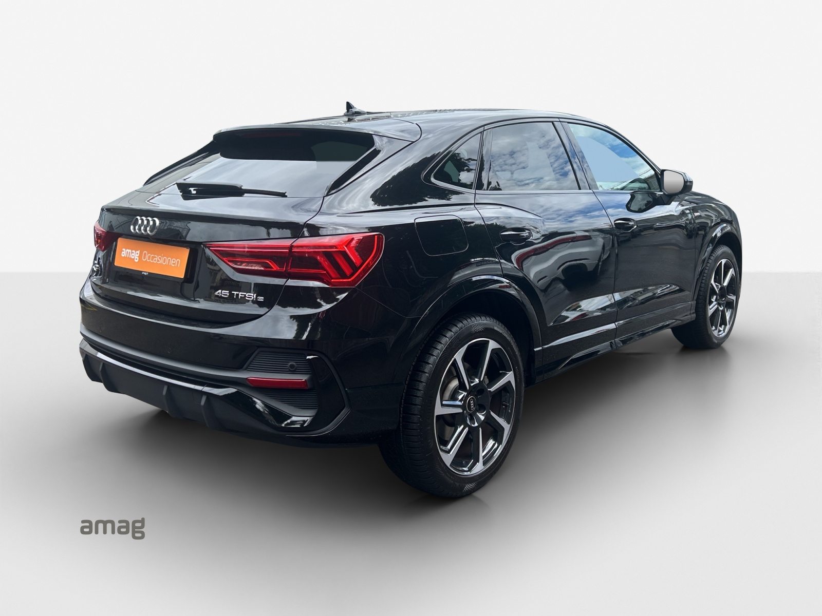 AUDI Q3 Sportback 45 TFSI e S line, Full-Hybrid Petrol/Electric, Second hand / Used, Automatic - 5