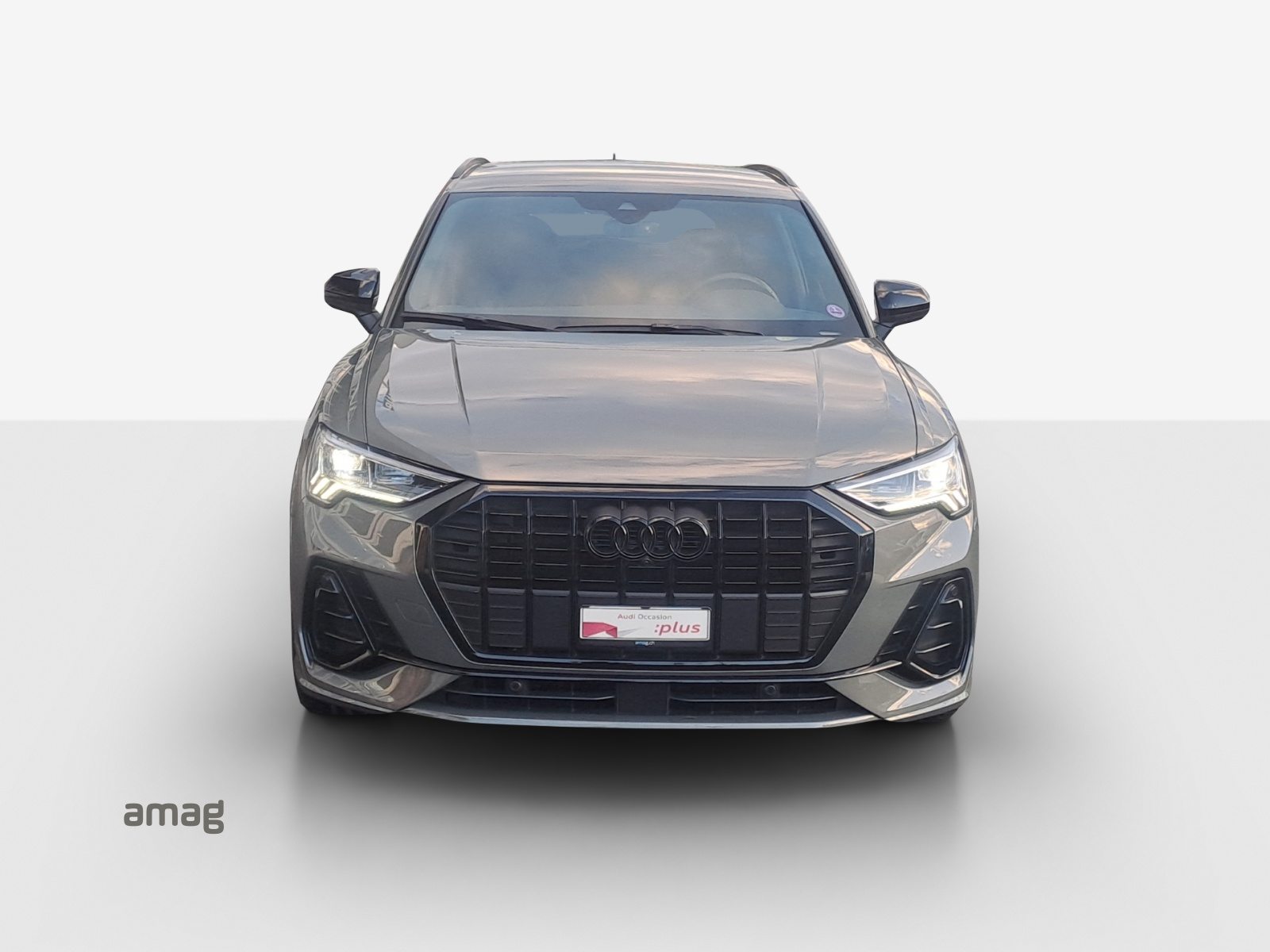 AUDI Q3 35 TFSI S line Attraction, Benzin, Occasion / Gebraucht, Automatik - 7