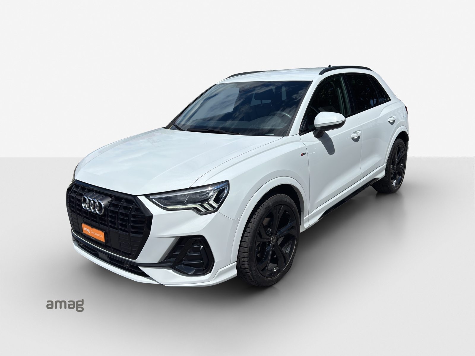 AUDI Q3 35 TFSI S line Attraction