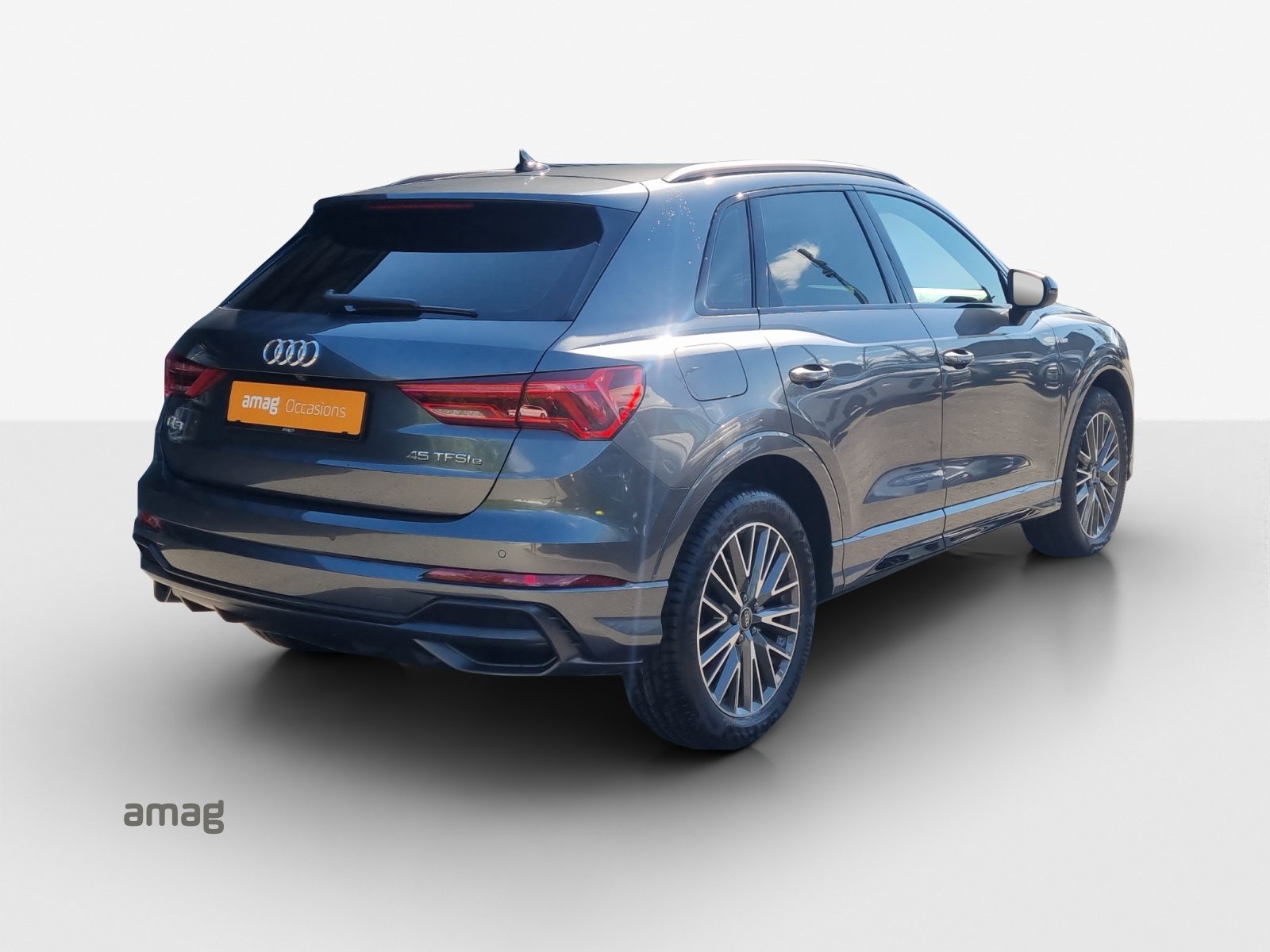 AUDI Q3 45 TFSI e S line Attraction, Hybride Intégral Essence/Électricité, Occasion / Utilisé, Automatique - 6
