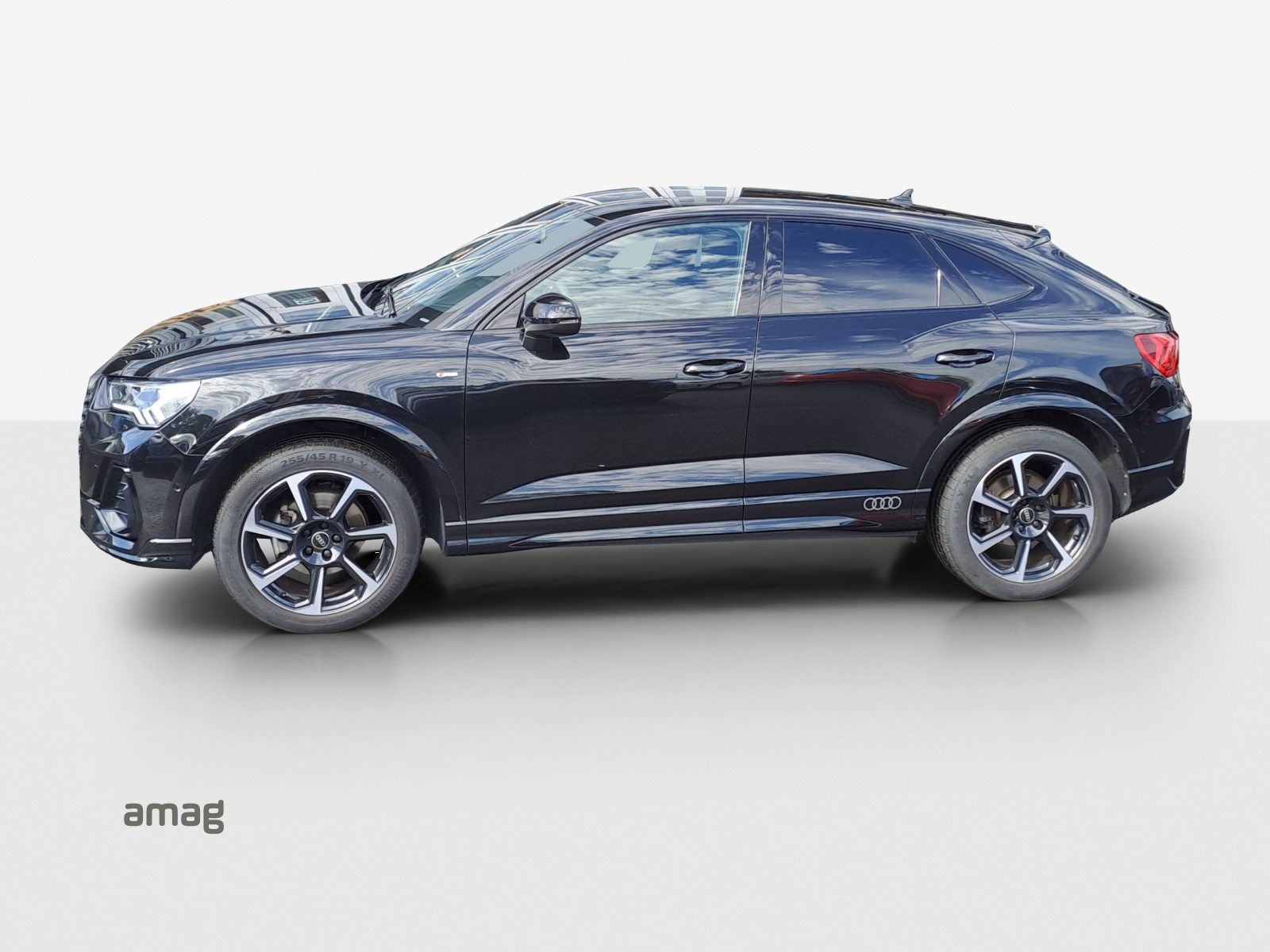 AUDI Q3 Sportback 35 TFSI S line Attraction, Benzin, Occasion / Gebraucht, Automatik - 2