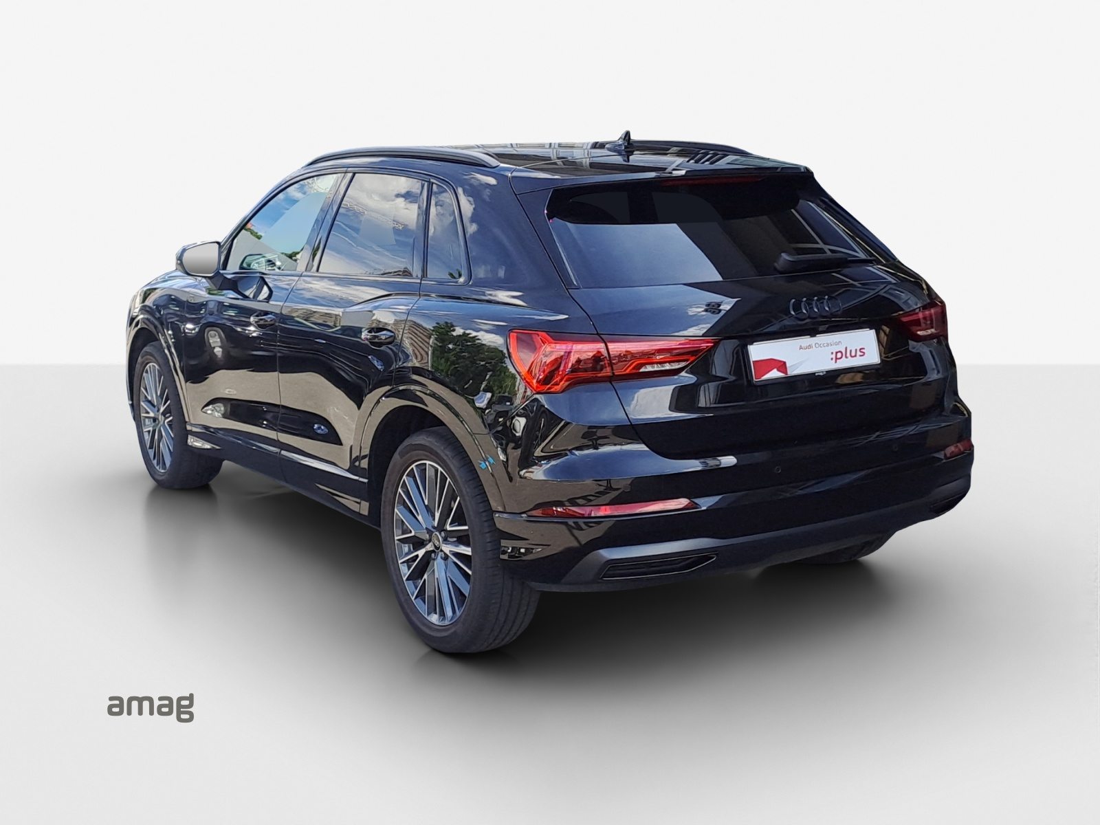 AUDI Q3 35 TFSI advanced Attraction, Benzin, Occasion / Gebraucht, Automatik - 3