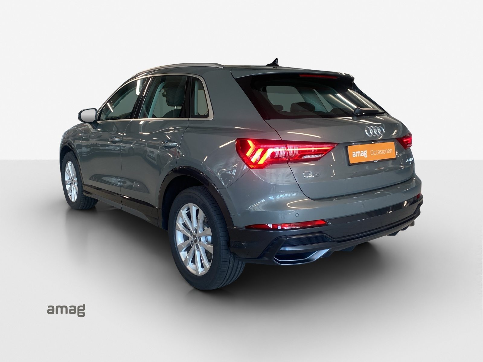 AUDI Q3 45 TFSI S line, Essence, Occasion / Utilisé, Automatique - 3