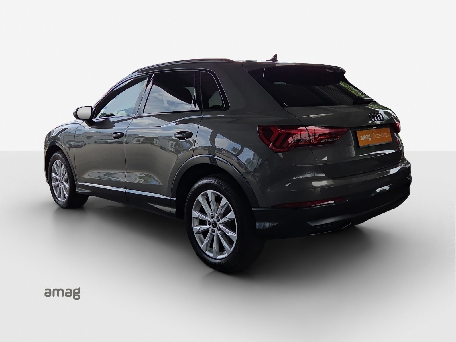 AUDI Q3 35 TFSI advanced Attraction, Benzin, Occasion / Gebraucht, Automatik - 3