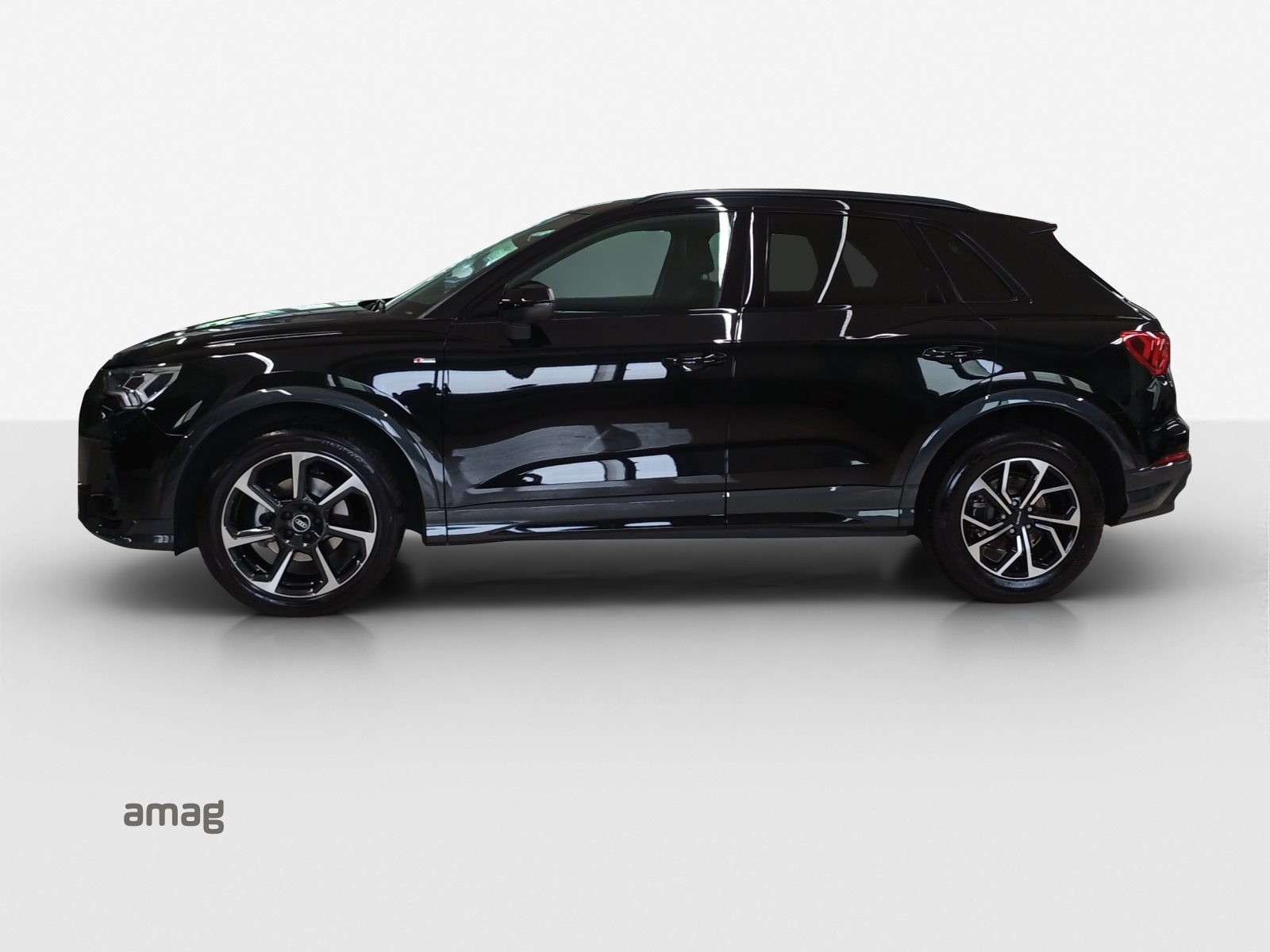 AUDI Q3 35 TFSI S line Attraction, Essence, Occasion / Utilisé, Automatique - 2