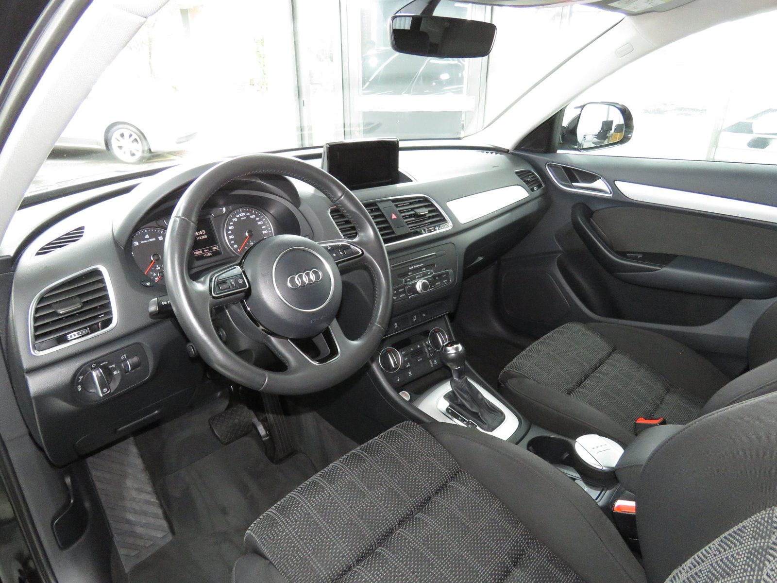AUDI Q3 2.0 TFSI sport quattro S-tronic, Essence, Occasion / Utilisé, Automatique - 7