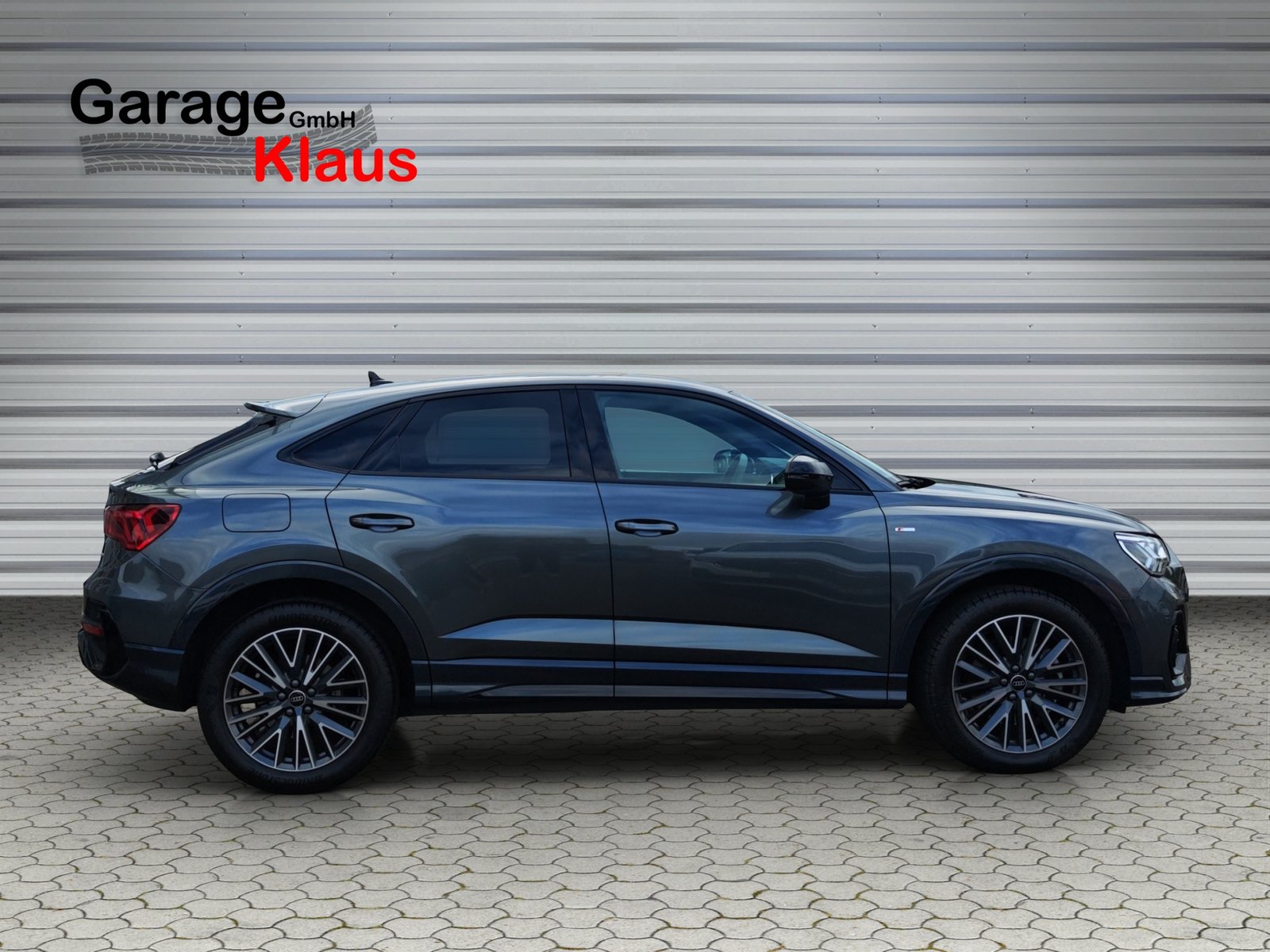 AUDI Q3 Sportback 40 TFSI S line quattro S-tronic, Benzin, Occasion / Gebraucht, Automatik - 7