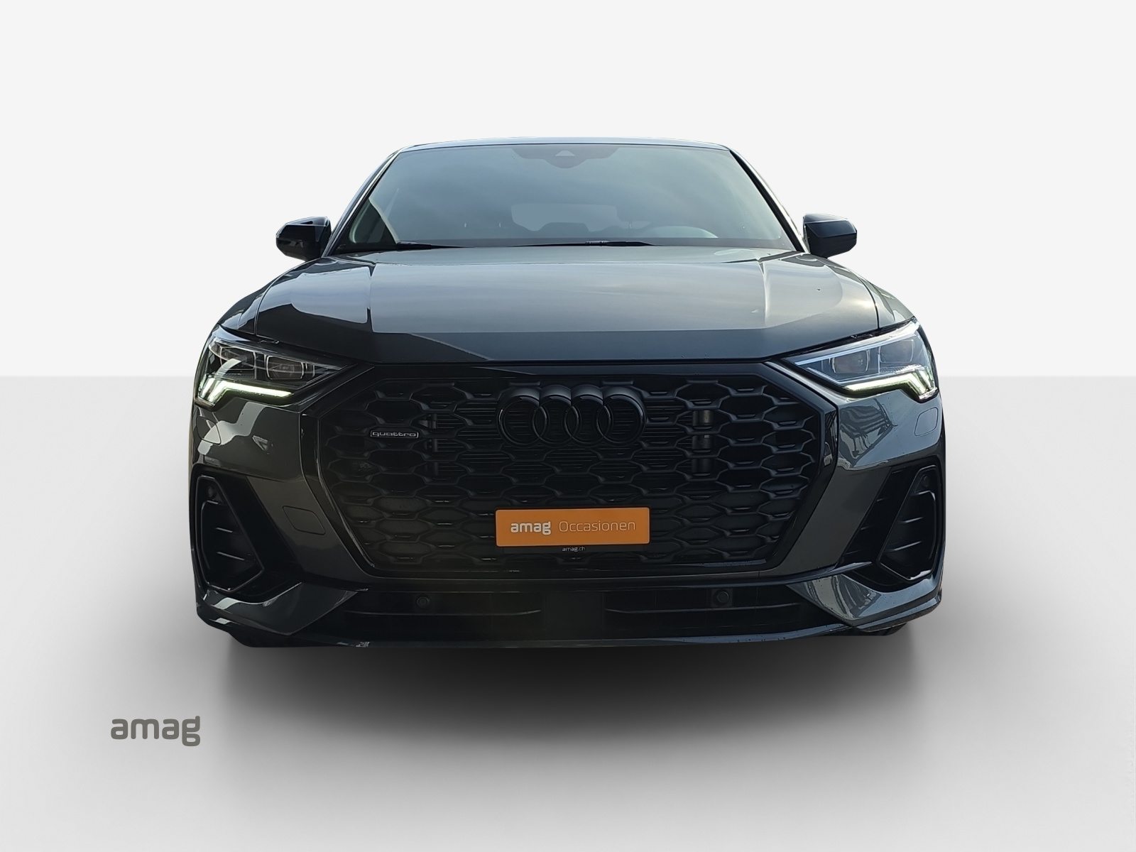 AUDI Q3 Sportback 40 TFSI S line, Benzin, Occasion / Gebraucht, Automatik - 7