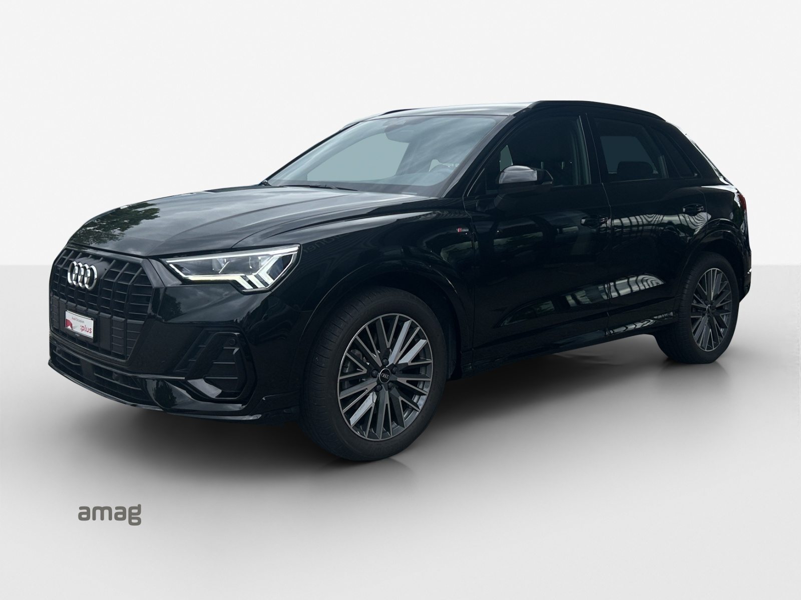 AUDI Q3 40 TDI S line Attraction
