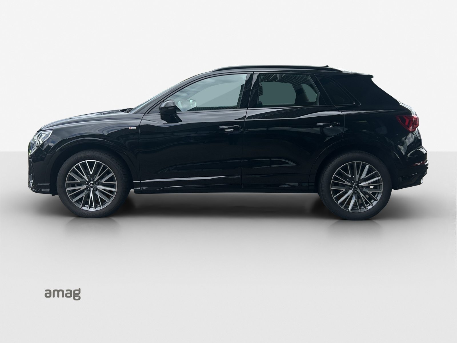 AUDI Q3 40 TDI S line Attraction, Diesel, Occasion / Gebraucht, Automatik - 2