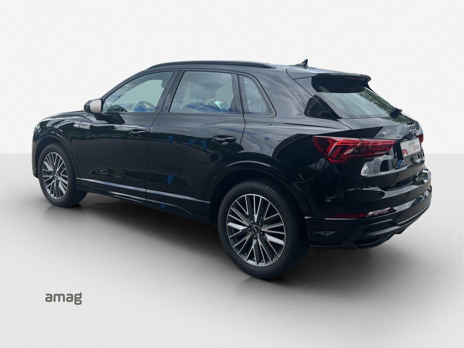 AUDI Q3 40 TDI S line Attraction, Diesel, Occasion / Gebraucht, Automatik - 3