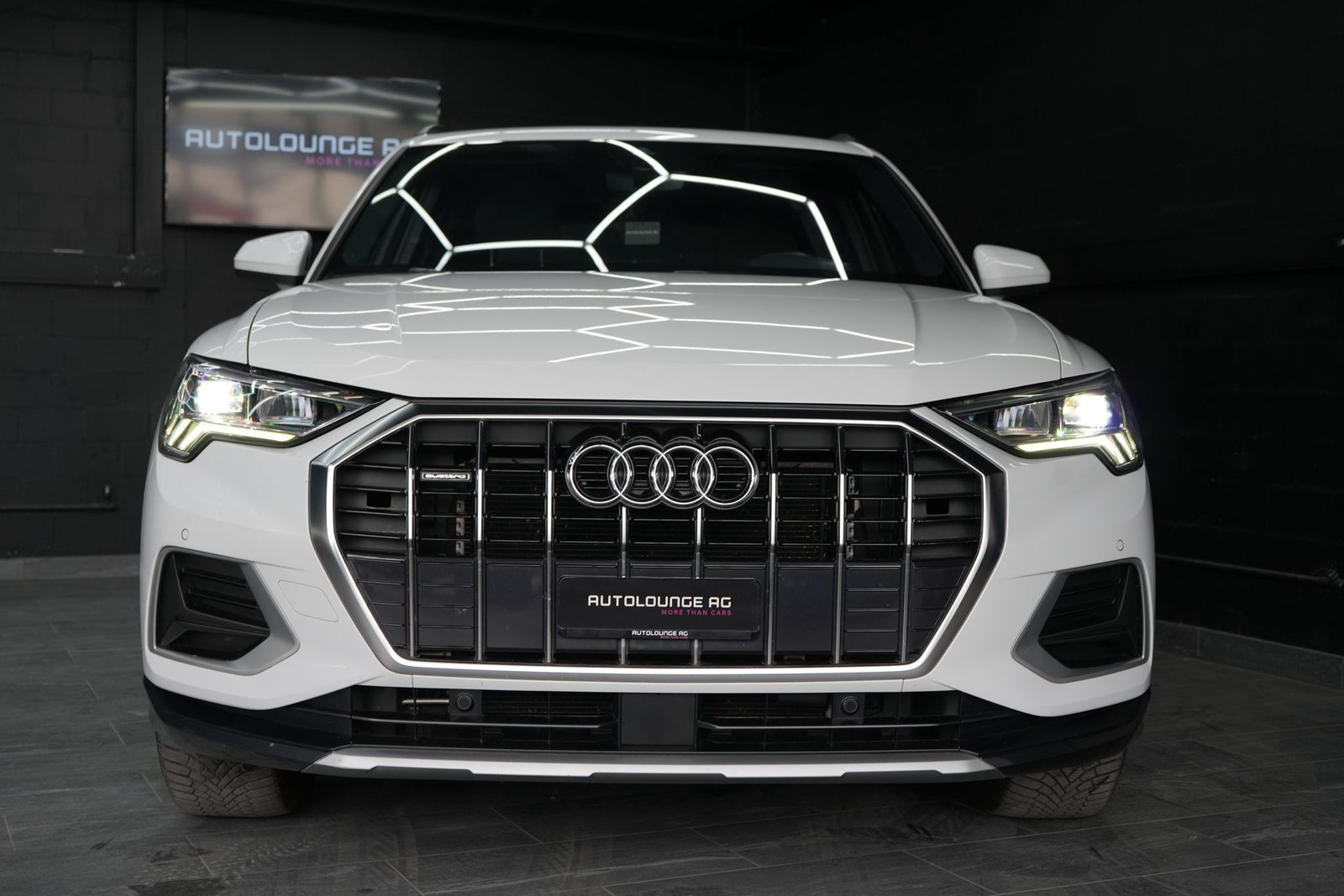 AUDI Q3 40 TDI advanced quattro S-tronic, Diesel, Second hand / Used, Automatic - 2