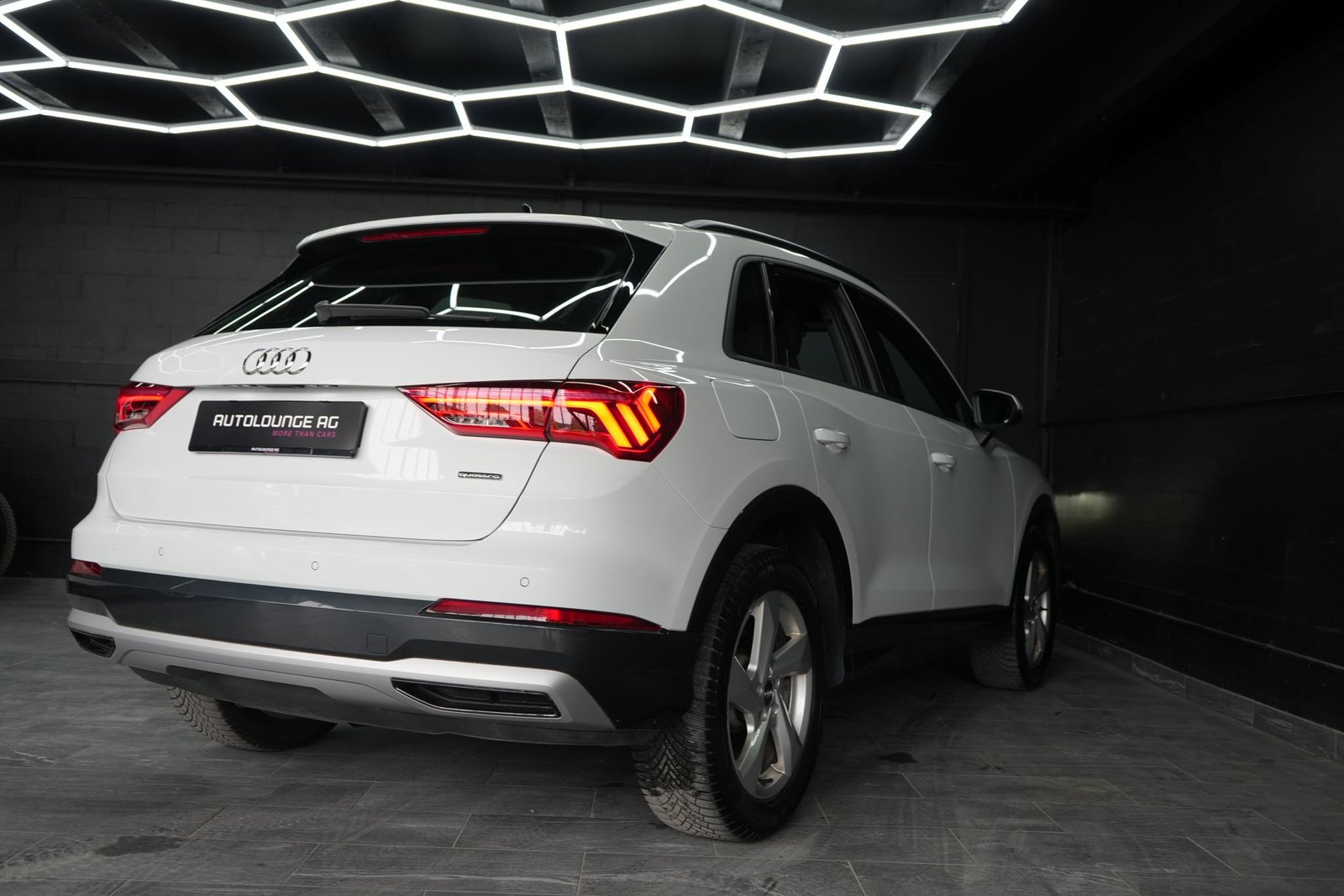 AUDI Q3 40 TDI advanced quattro S-tronic, Diesel, Second hand / Used, Automatic - 7