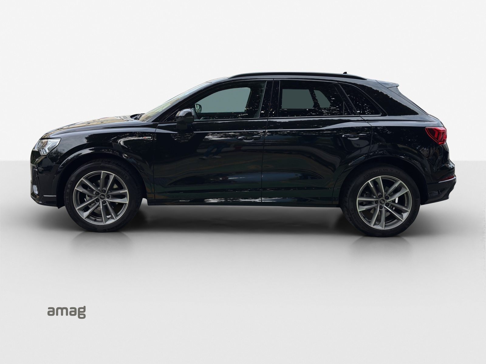 AUDI Q3 35 TFSI S line Attraction, Benzin, Occasion / Gebraucht, Automatik - 2