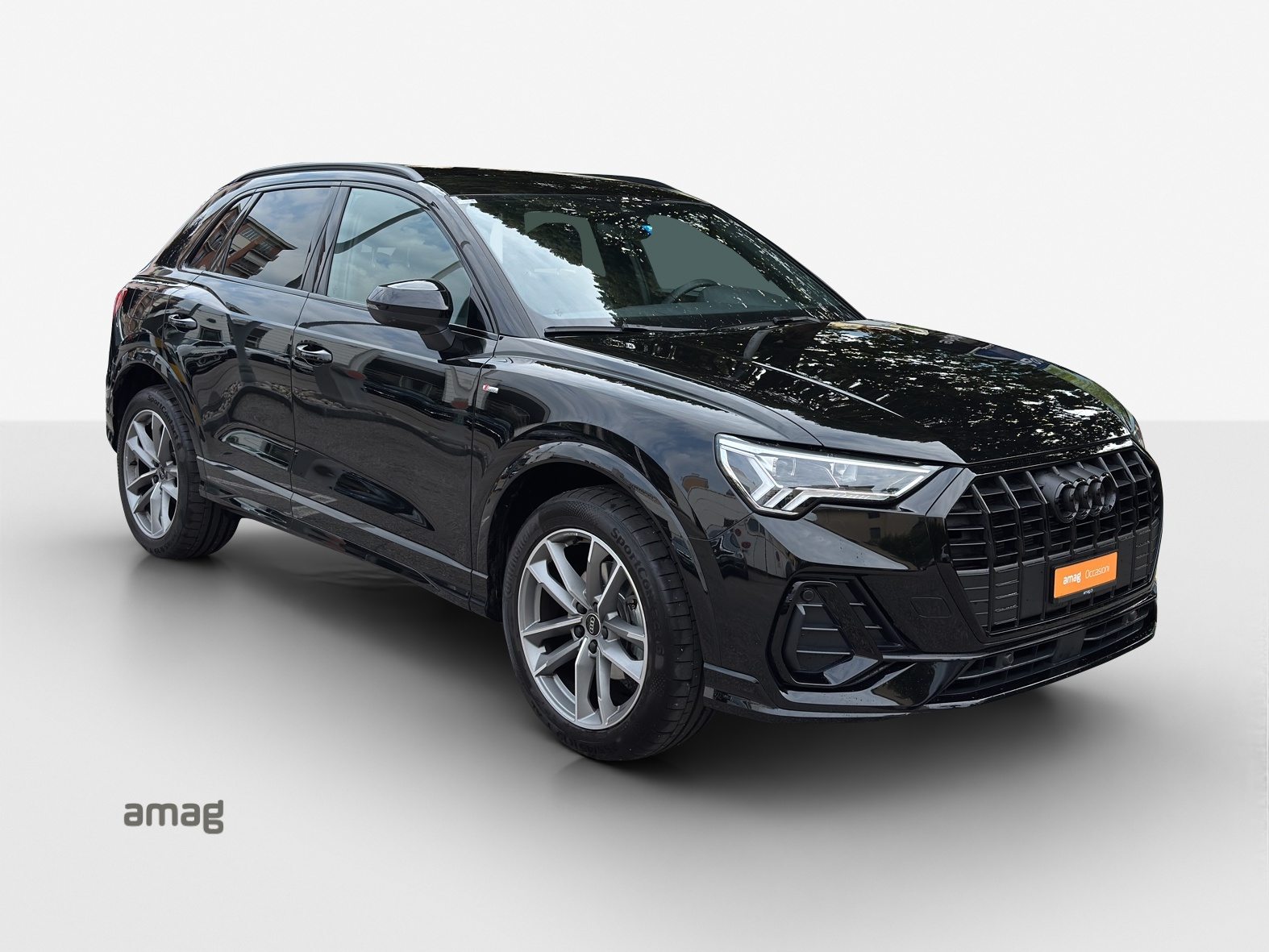 AUDI Q3 35 TFSI S line Attraction, Benzin, Occasion / Gebraucht, Automatik - 6