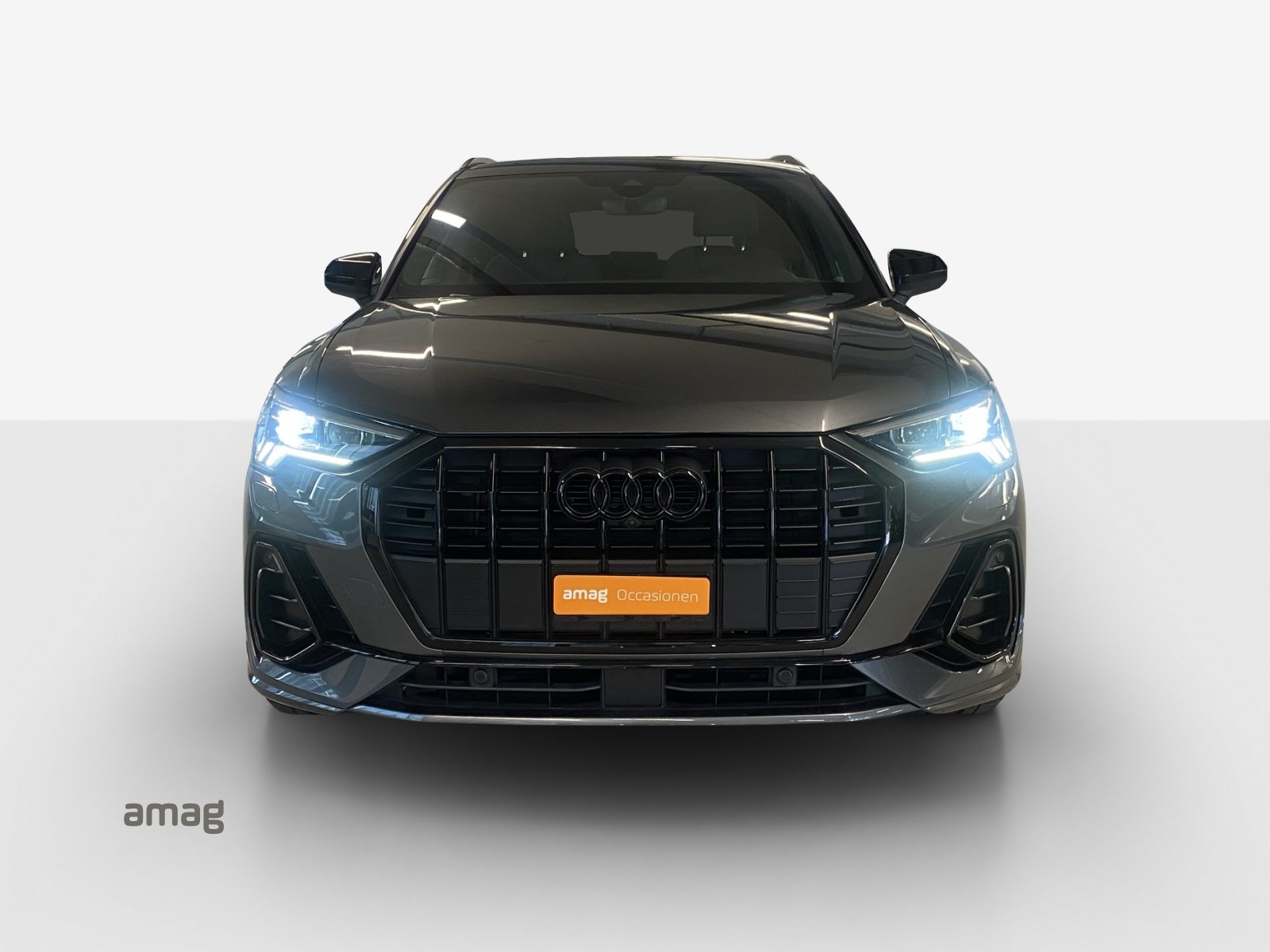 AUDI Q3 35 TFSI S line Attraction, Benzin, Occasion / Gebraucht, Automatik - 7