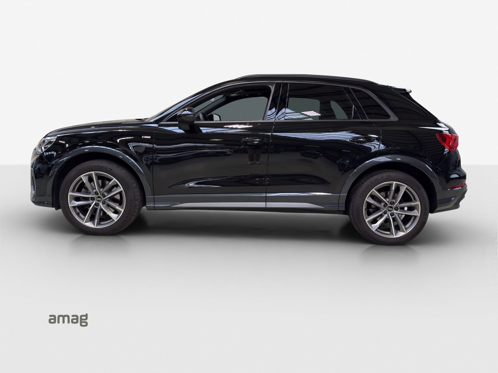 AUDI Q3 40 TFSI S line, Benzin, Occasion / Gebraucht, Automatik - 2
