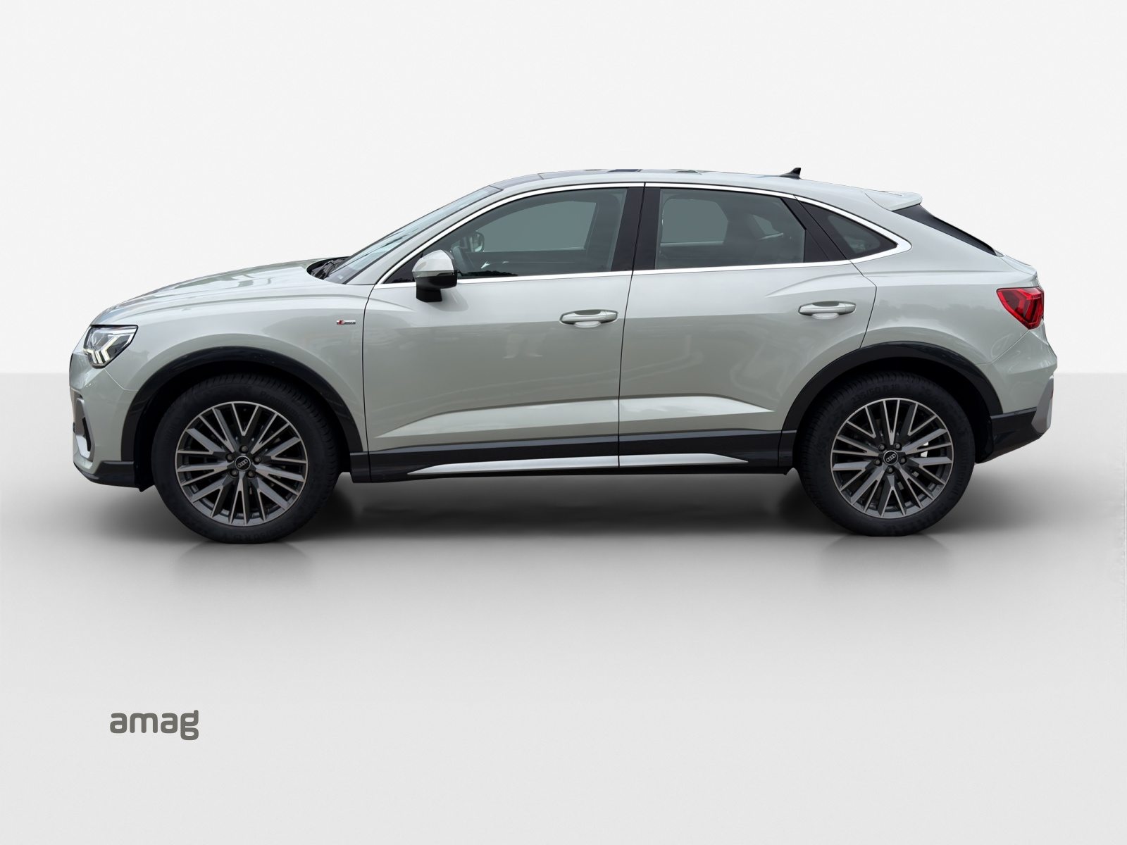 AUDI Q3 Sportback 35 TFSI S line Attraction, Benzin, Occasion / Gebraucht, Automatik - 2