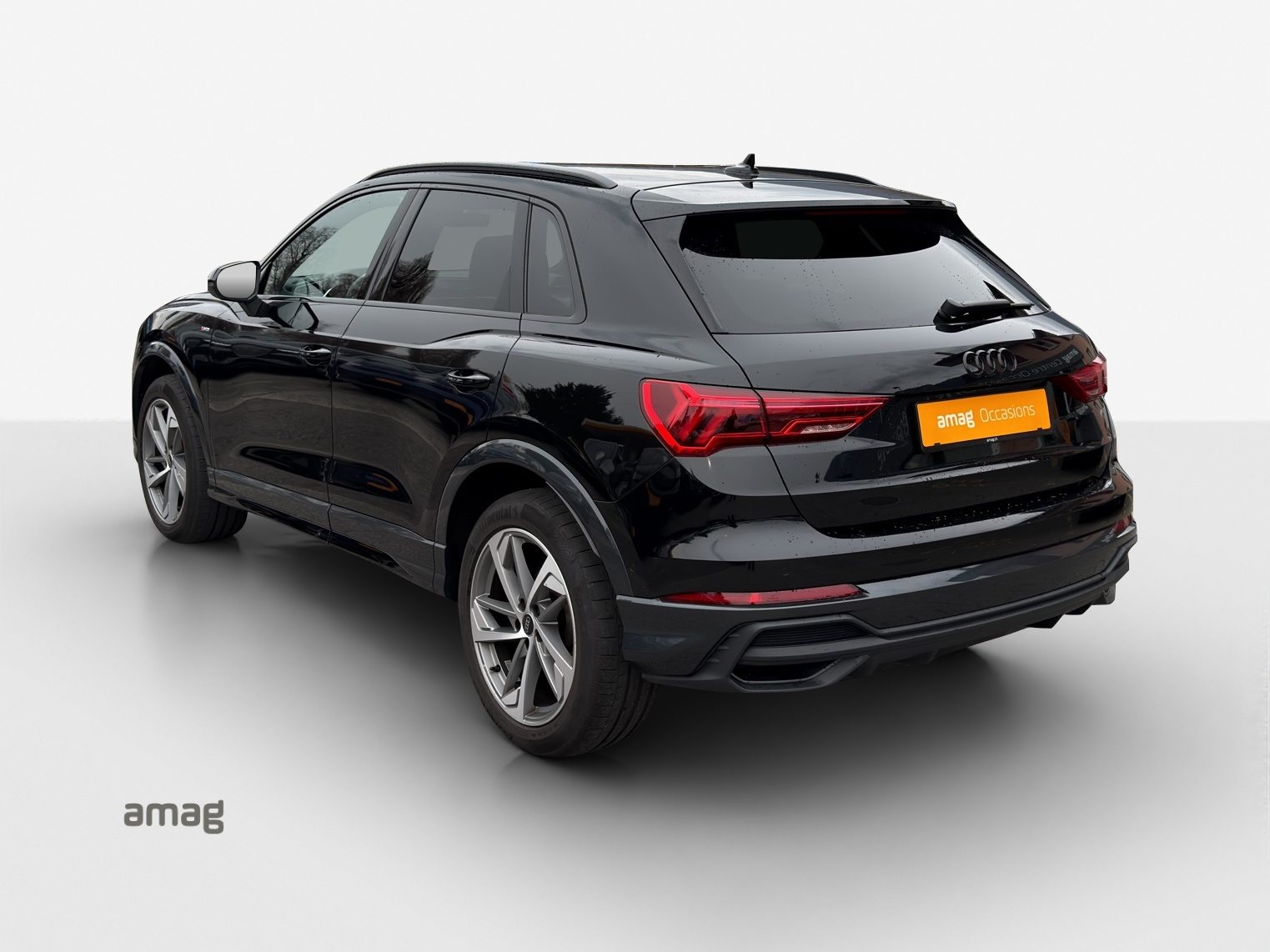 AUDI Q3 35 TFSI S line Attraction, Benzin, Occasion / Gebraucht, Automatik - 3