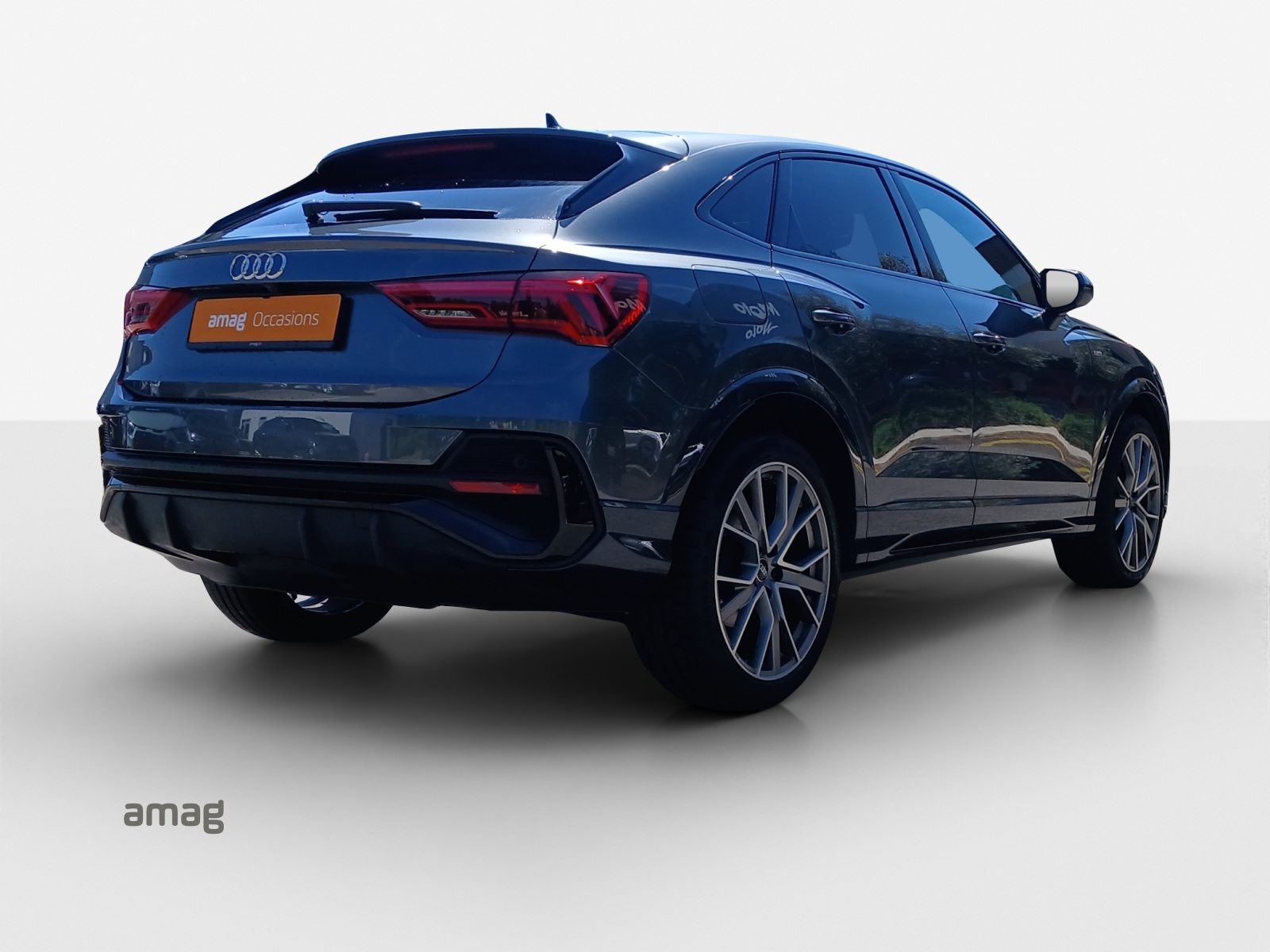 AUDI Q3 Sportback 35 TFSI S line Attraction, Petrol, Second hand / Used, Automatic - 5