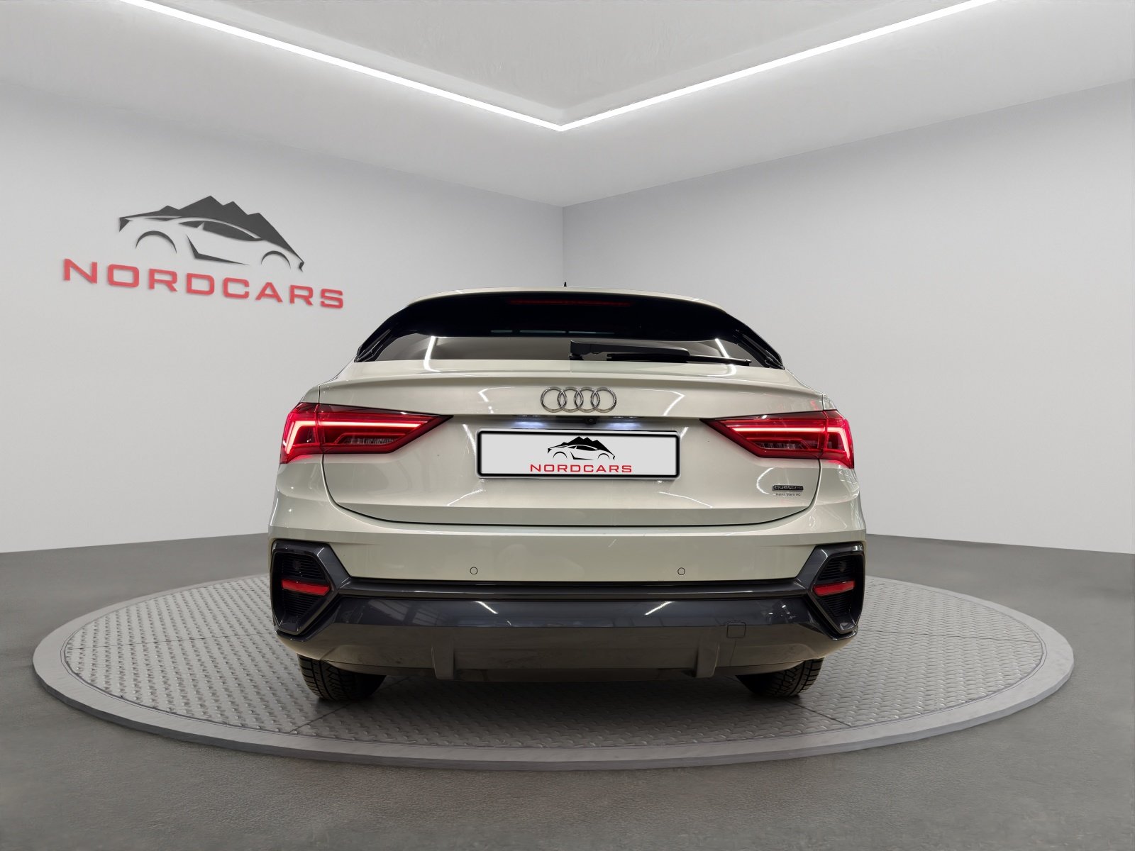 AUDI Q3 Sportback 40 TDI Attraction quattro S-tronic, Diesel, Occasion / Gebraucht, Automatik - 4