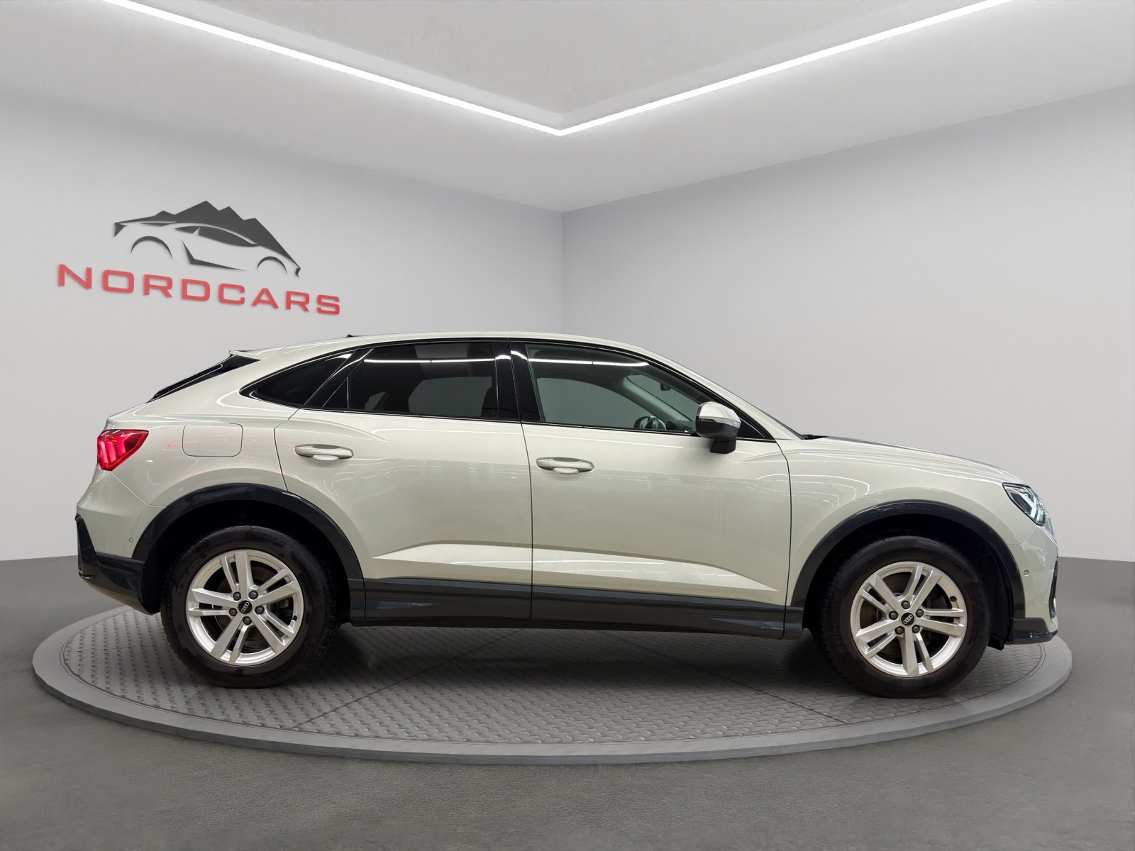 AUDI Q3 Sportback 40 TDI Attraction quattro S-tronic, Diesel, Occasion / Gebraucht, Automatik - 6