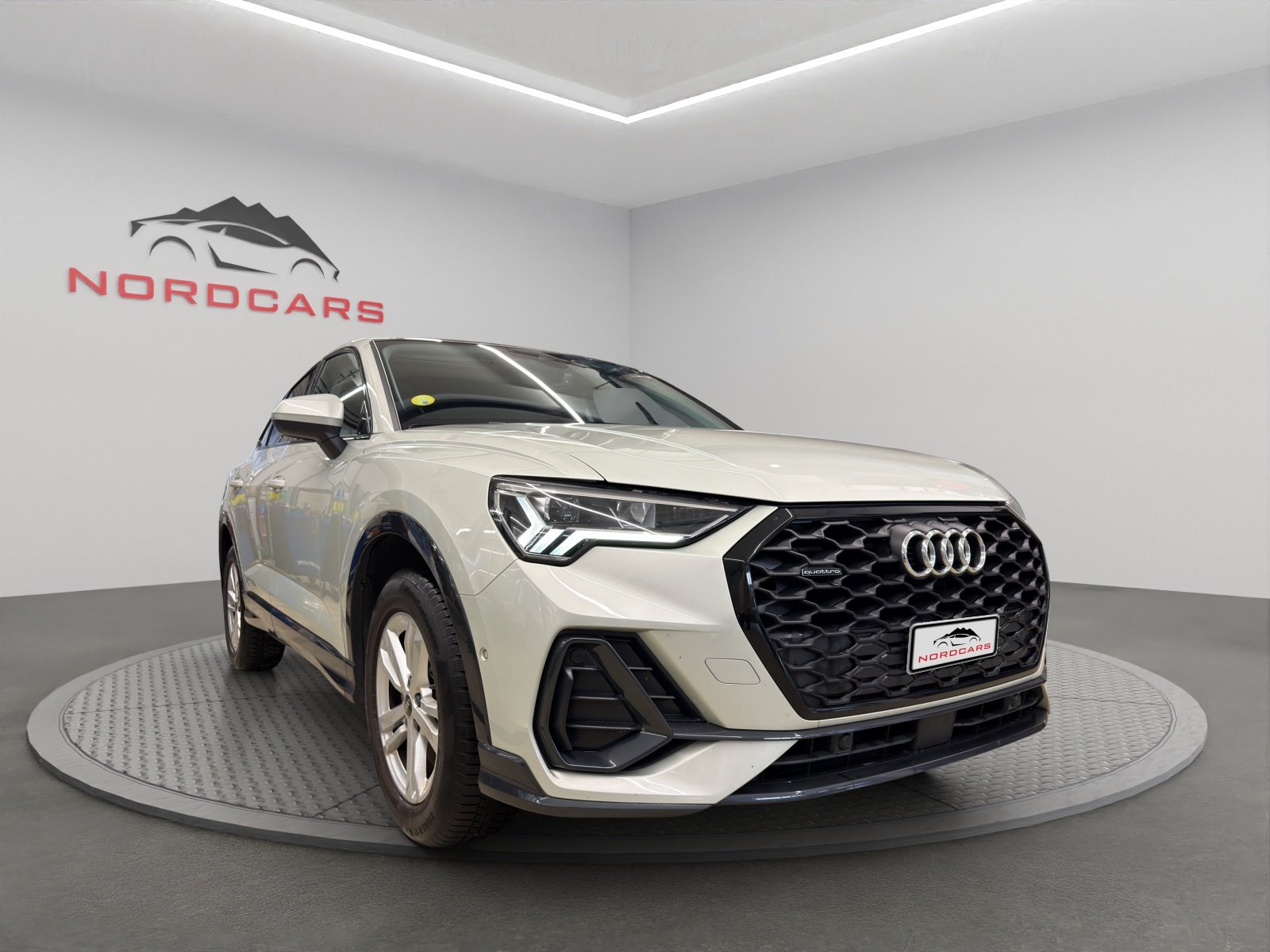 AUDI Q3 Sportback 40 TDI Attraction quattro S-tronic, Diesel, Occasion / Gebraucht, Automatik - 7