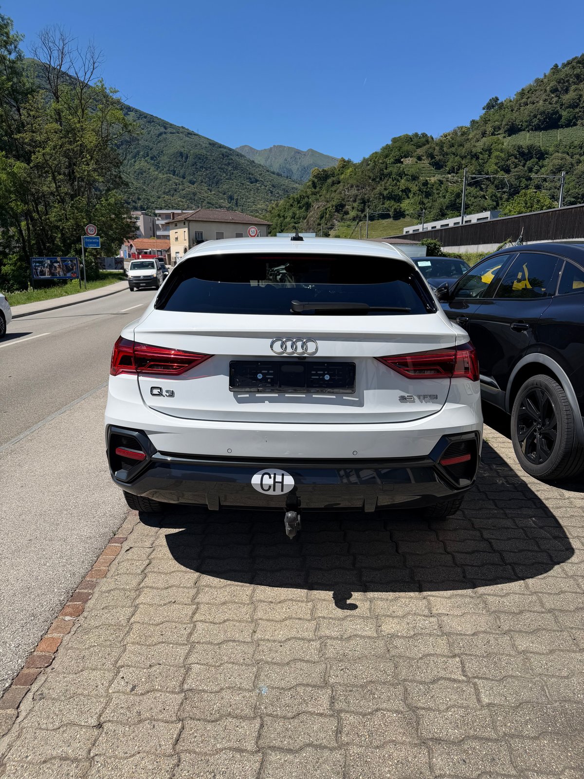 AUDI Q3 Sportback 35 TFSI S line Attraction S-tronic, Mild-Hybrid Benzin/Elektro, Occasion / Gebraucht, Automatik - 6