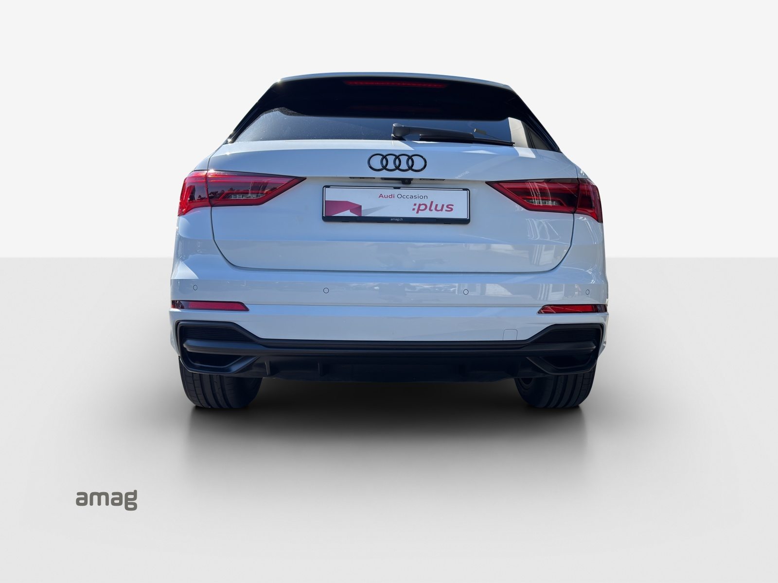 AUDI Q3 45 TFSI e S line Attraction, Voll-Hybrid Benzin/Elektro, Occasion / Gebraucht, Automatik - 5