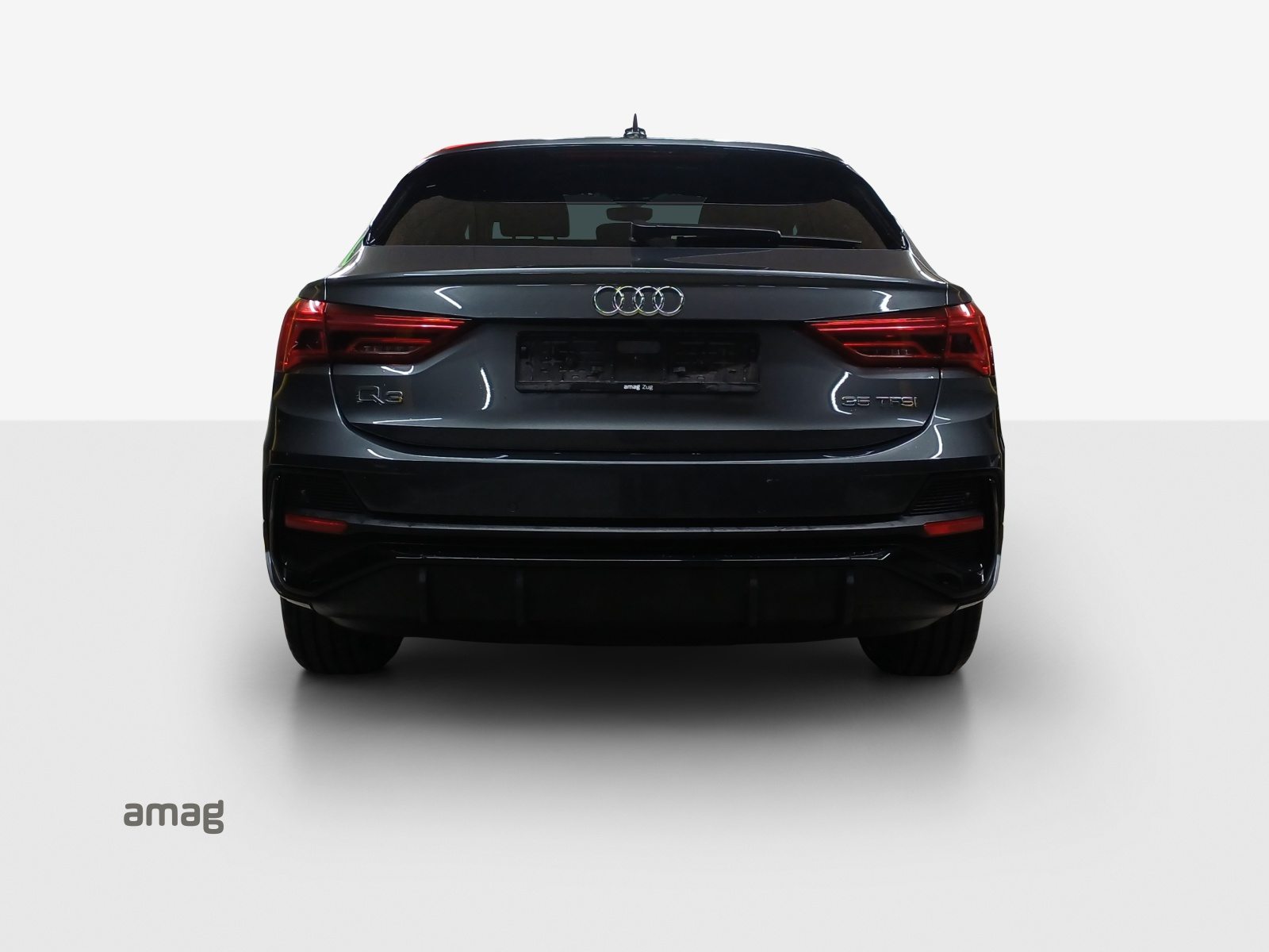 AUDI Q3 Sportback 35 TFSI S line Attraction, Petrol, Second hand / Used, Automatic - 4
