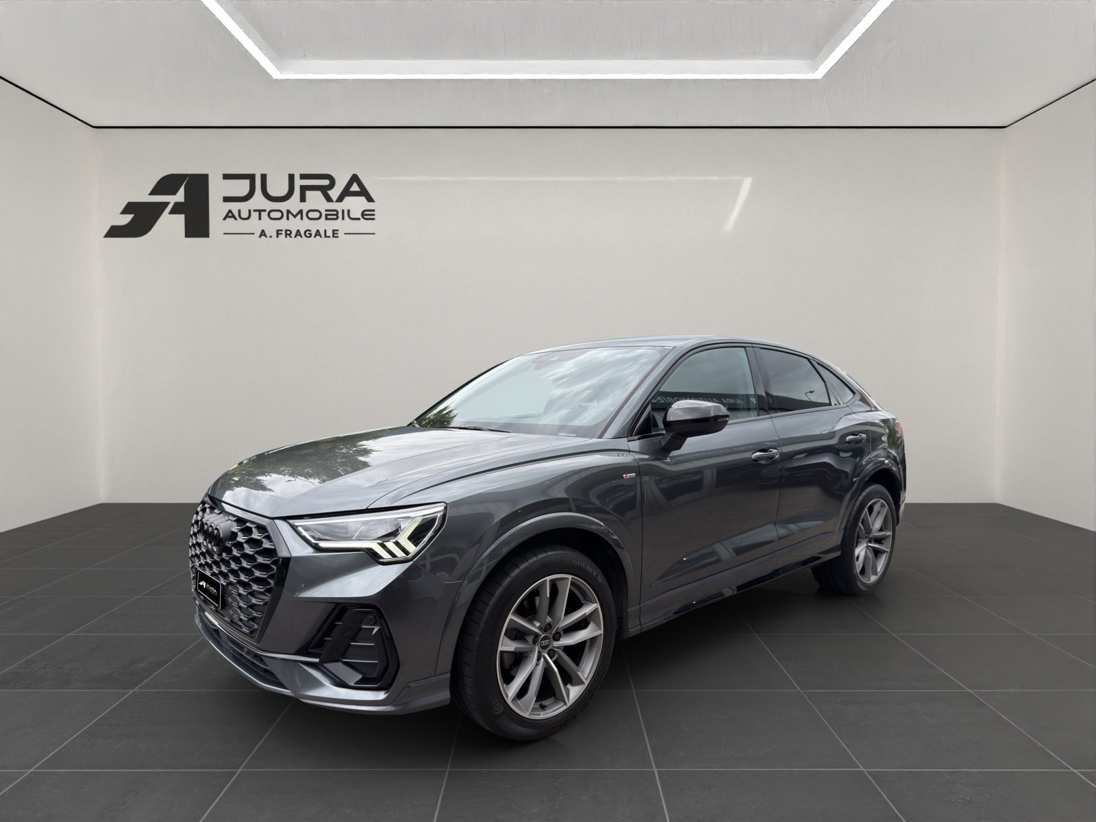 AUDI Q3 Sportback 1.5 35 TFSI S line S-Tronic, Mild-Hybrid Petrol/Electric, Second hand / Used, Automatic - 2