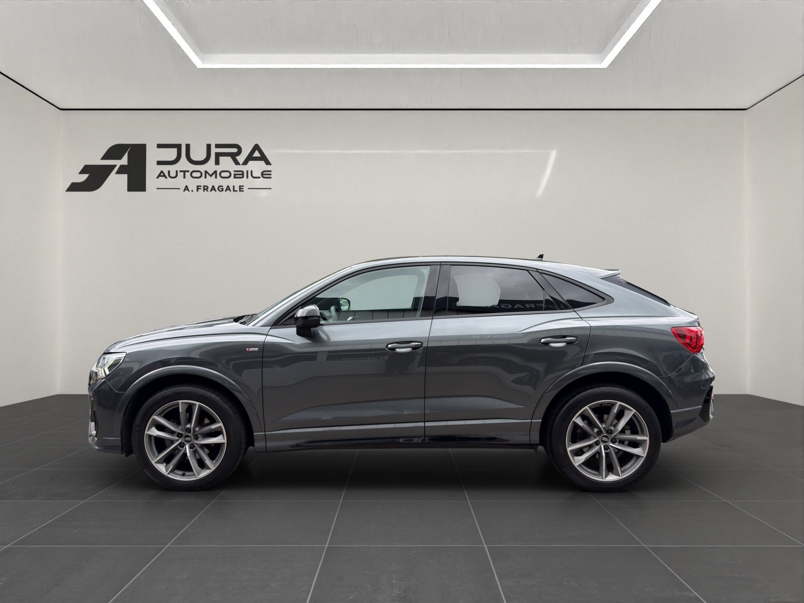 AUDI Q3 Sportback 1.5 35 TFSI S line S-Tronic, Mild-Hybrid Petrol/Electric, Second hand / Used, Automatic - 4